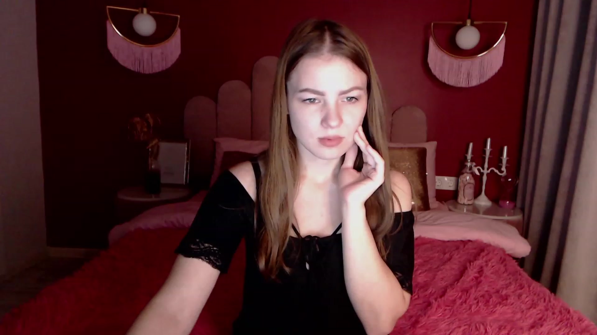 Gallery image thumbnail from AlmaGrace's myfreecams stream on, 11/22/2022, 20:21 image 8 of 20