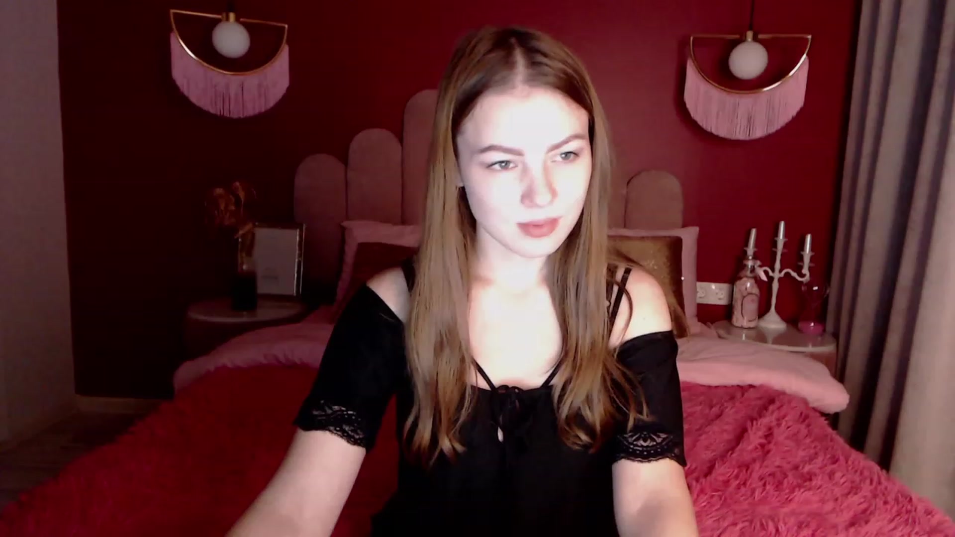Gallery image thumbnail from AlmaGrace's myfreecams stream on, 11/22/2022, 20:21 image 6 of 20