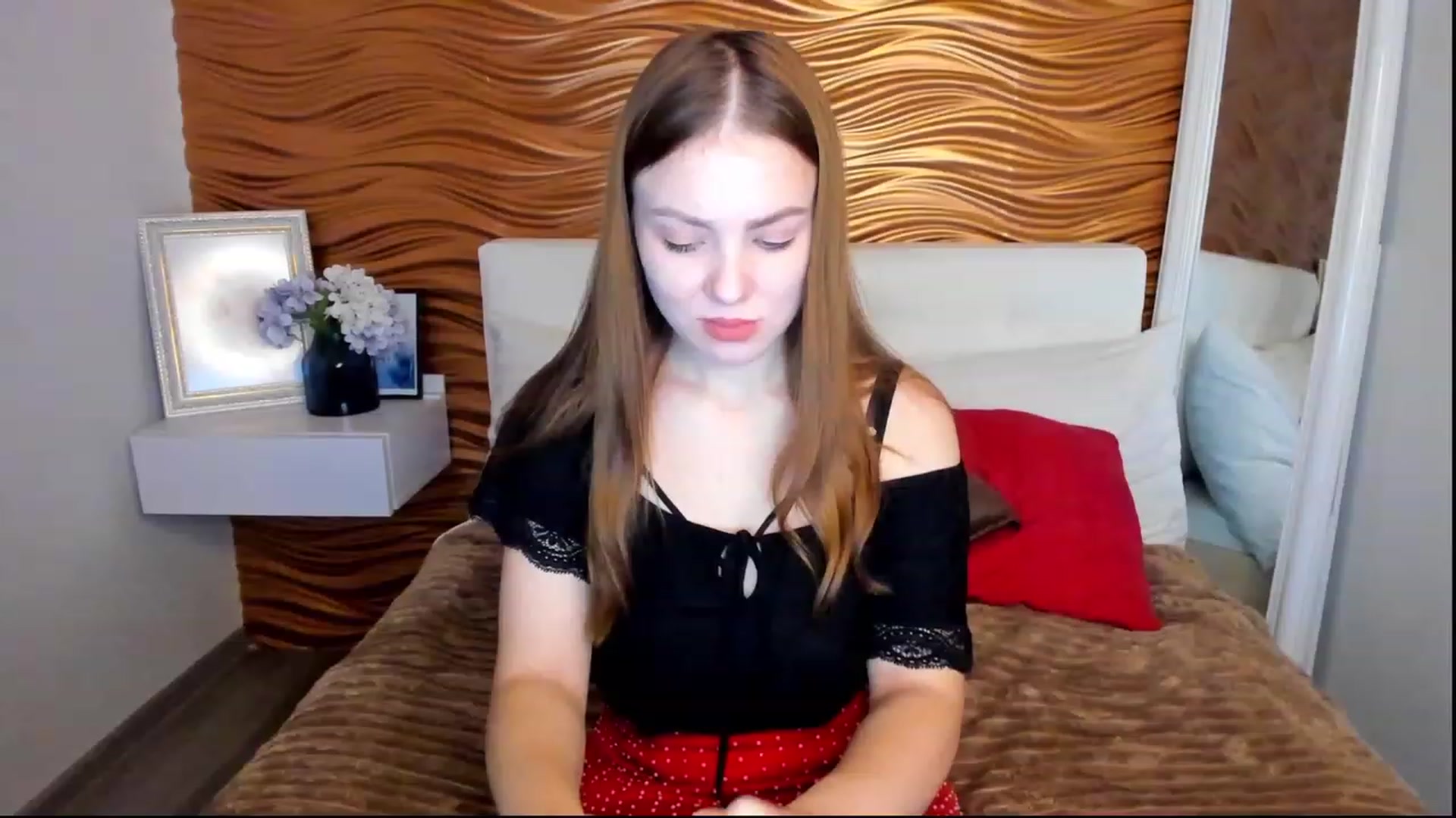 Gallery image thumbnail from AlmaGrace's myfreecams stream on, 11/25/2022, 20:33 image 10 of 20