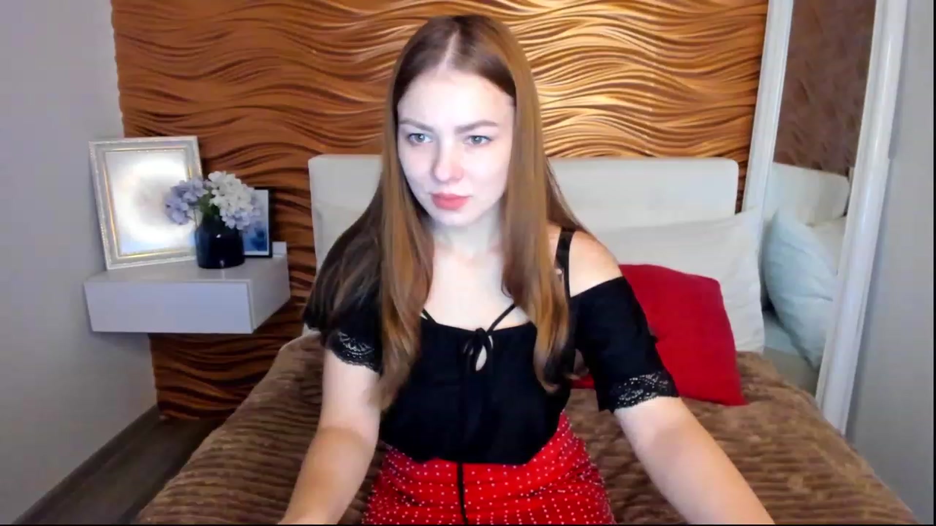 Gallery image thumbnail from AlmaGrace's myfreecams stream on, 11/25/2022, 20:33 image 2 of 20