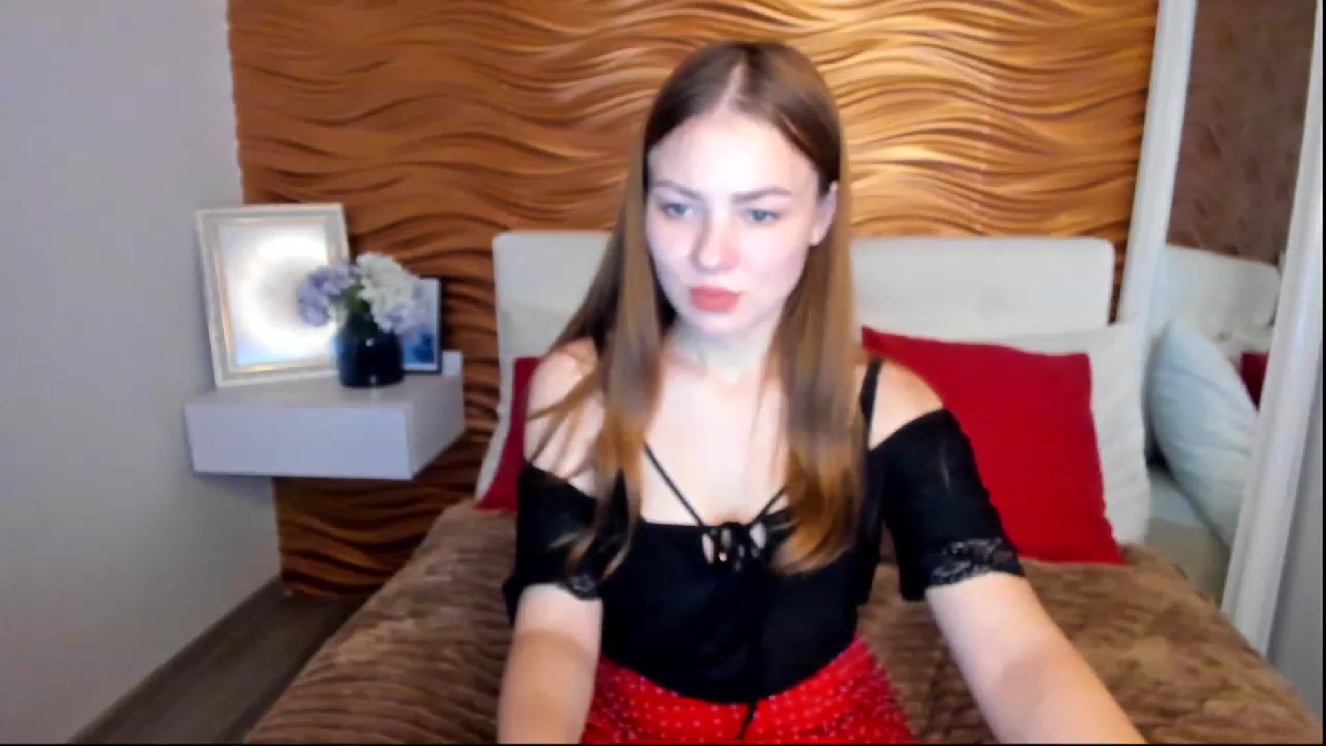 Gallery image thumbnail from AlmaGrace's myfreecams stream on, 11/26/2022, 01:56 image 4 of 20