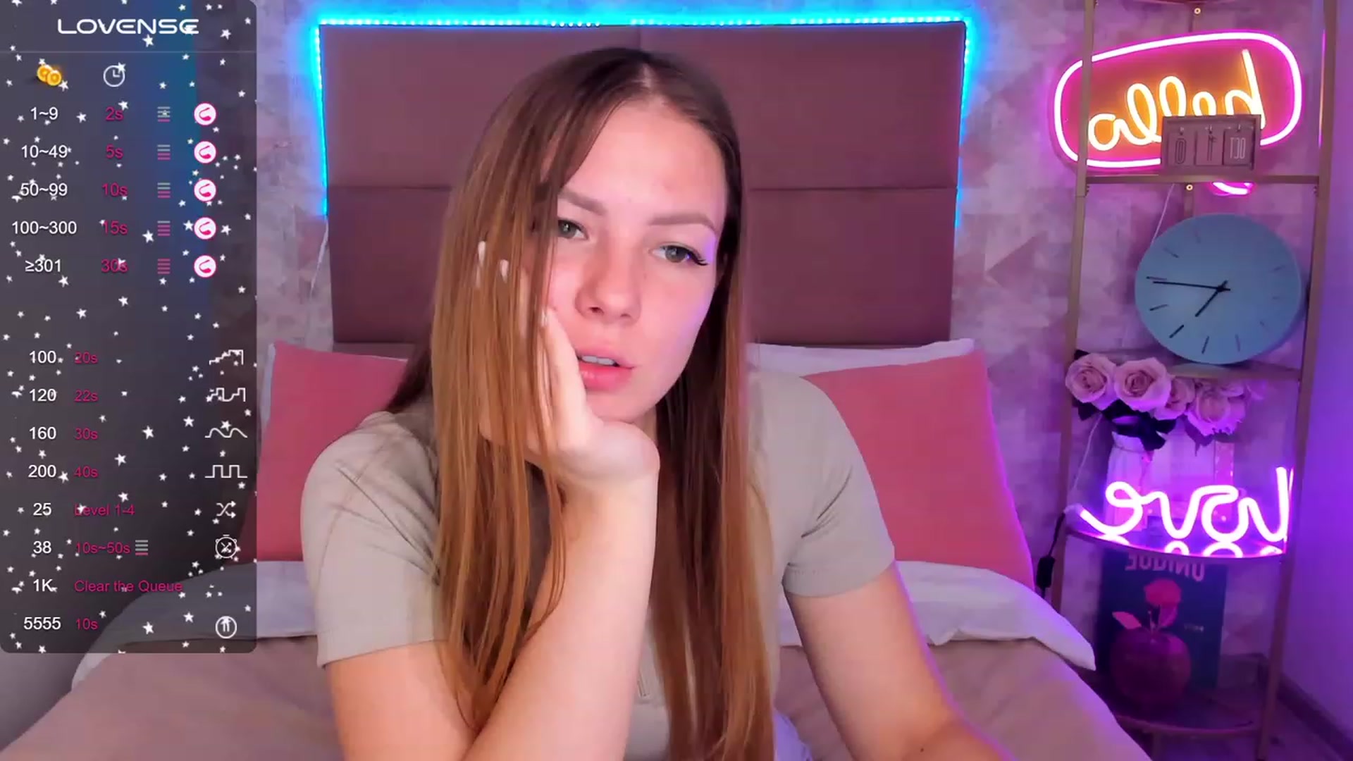 Gallery image thumbnail from AlmaGrace's myfreecams stream on, 10/17/2023, 01:38 image 8 of 20