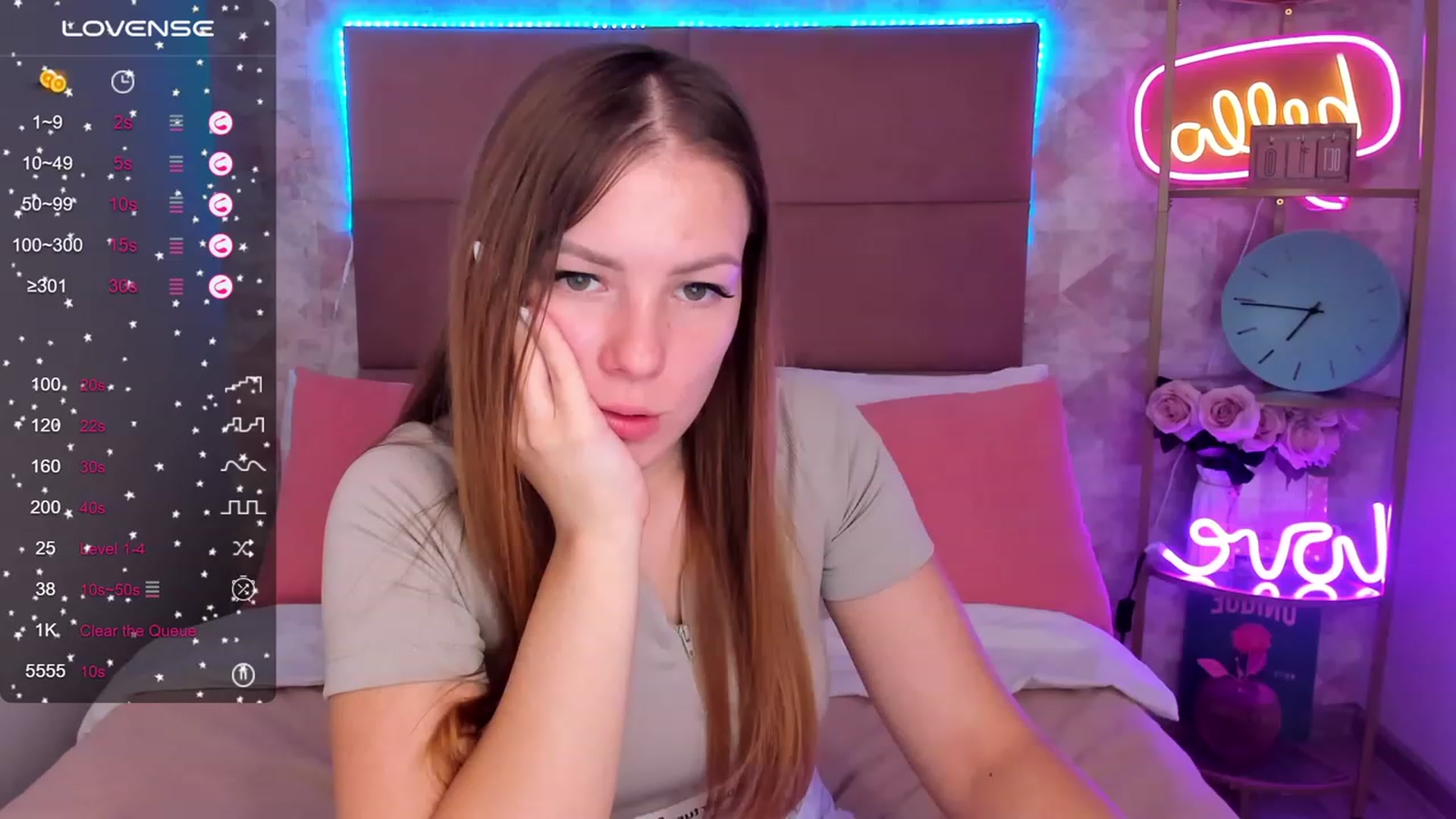 Gallery image thumbnail from AlmaGrace's myfreecams stream on, 10/17/2023, 01:38 image 6 of 20