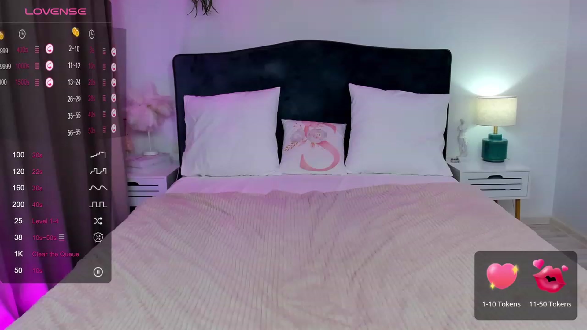 Gallery image thumbnail from AlmaGrace's myfreecams stream on, 10/19/2023, 03:07 image 1 of 20