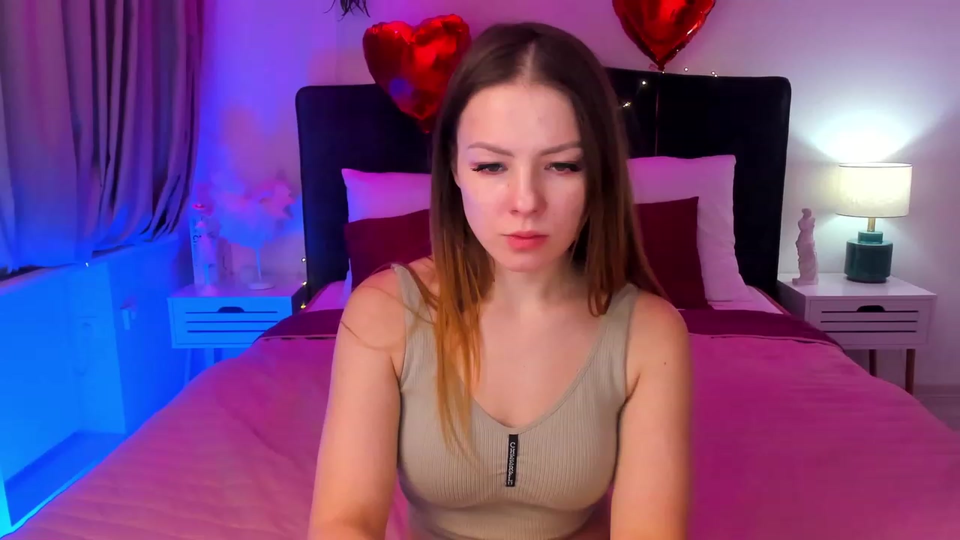 Gallery image thumbnail from AlmaGrace's myfreecams stream on, 02/21/2024, 02:49 image 5 of 20