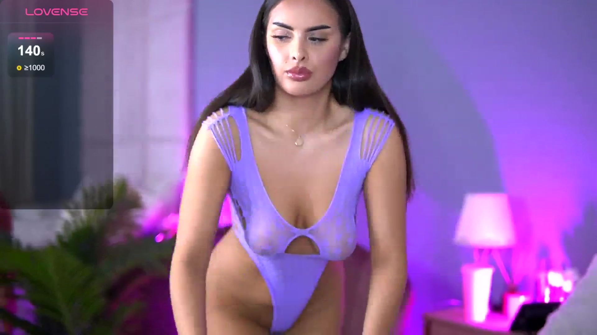 Gallery image thumbnail from Alma_Luv's myfreecams stream on, 08/04/2024, 09:50 image 2 of 20