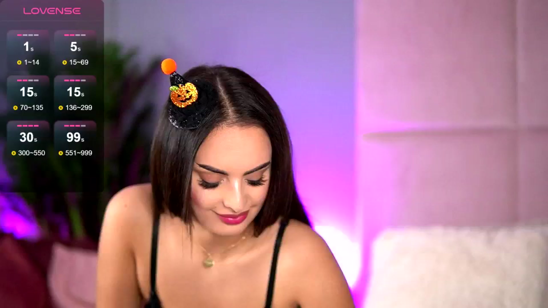 Gallery image thumbnail from Alma_Luv's myfreecams stream on, 10/30/2024, 09:02 image 1 of 20