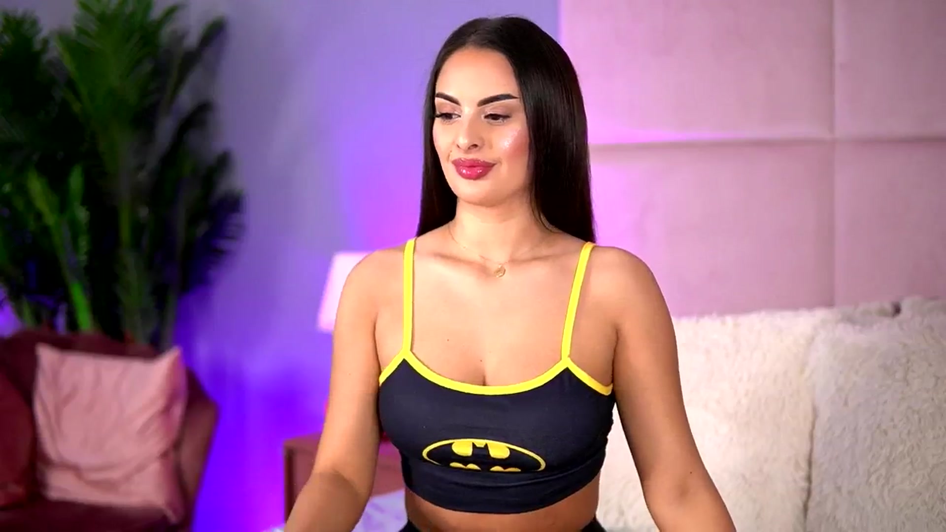 Gallery image thumbnail from Alma_Luv's myfreecams stream on, 10/31/2024, 07:34 image 10 of 20