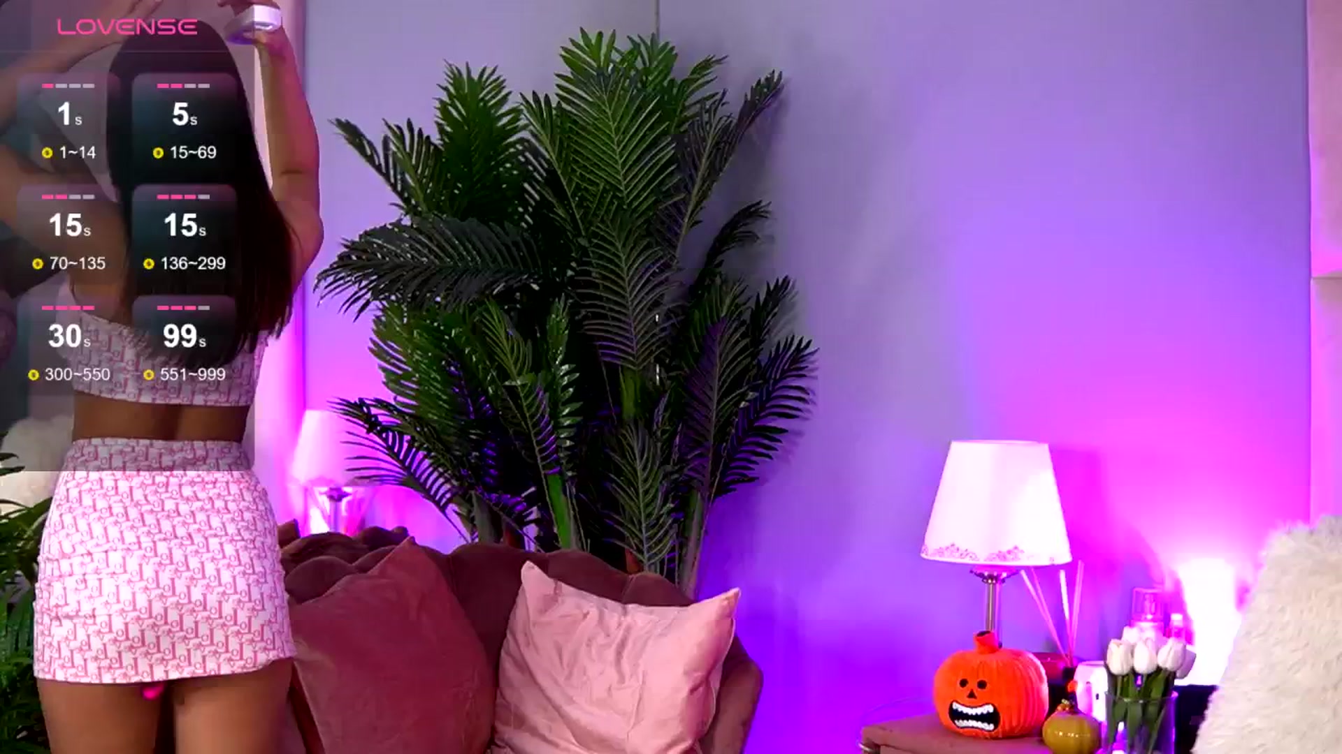 Gallery image thumbnail from Alma_Luv's myfreecams stream on, 11/07/2024, 11:45 image 1 of 20