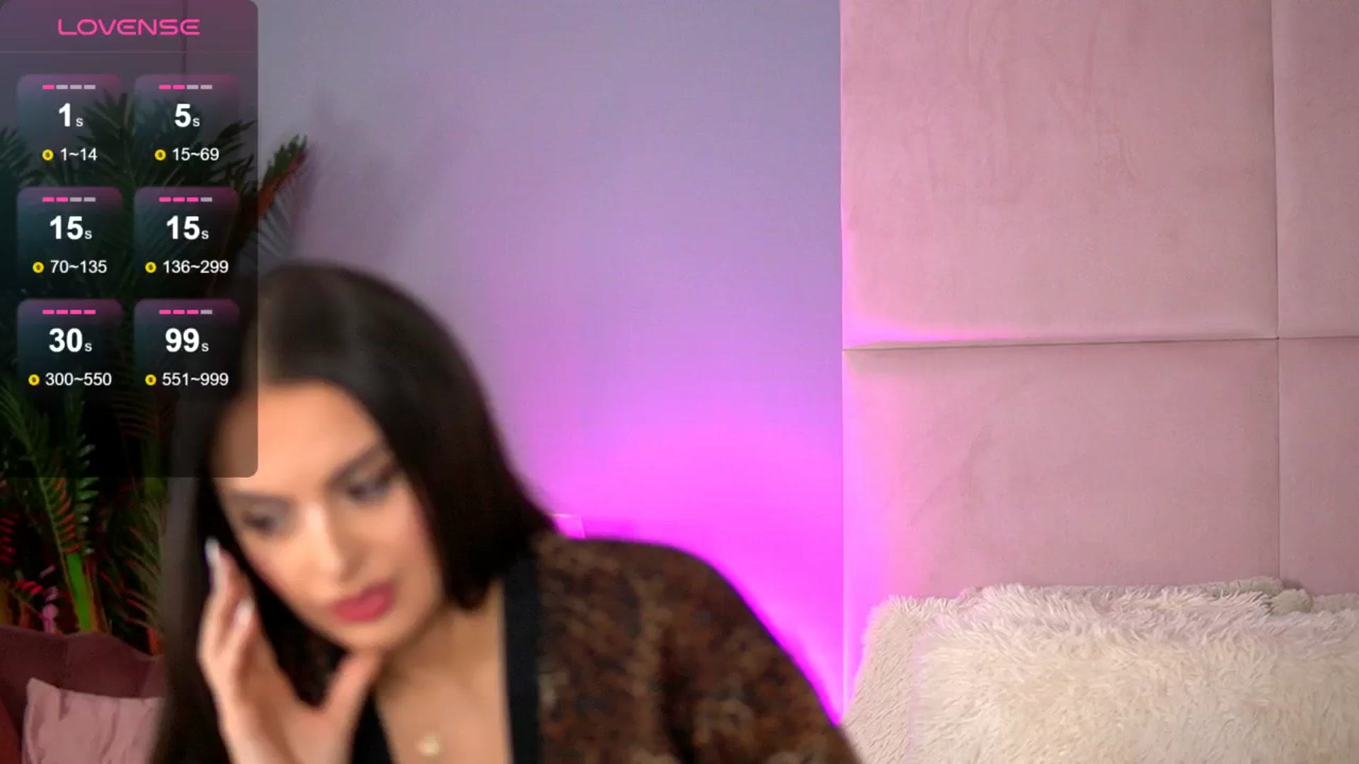 Gallery image thumbnail from Alma_Luv's myfreecams stream on, 11/24/2024, 08:36 image 10 of 20