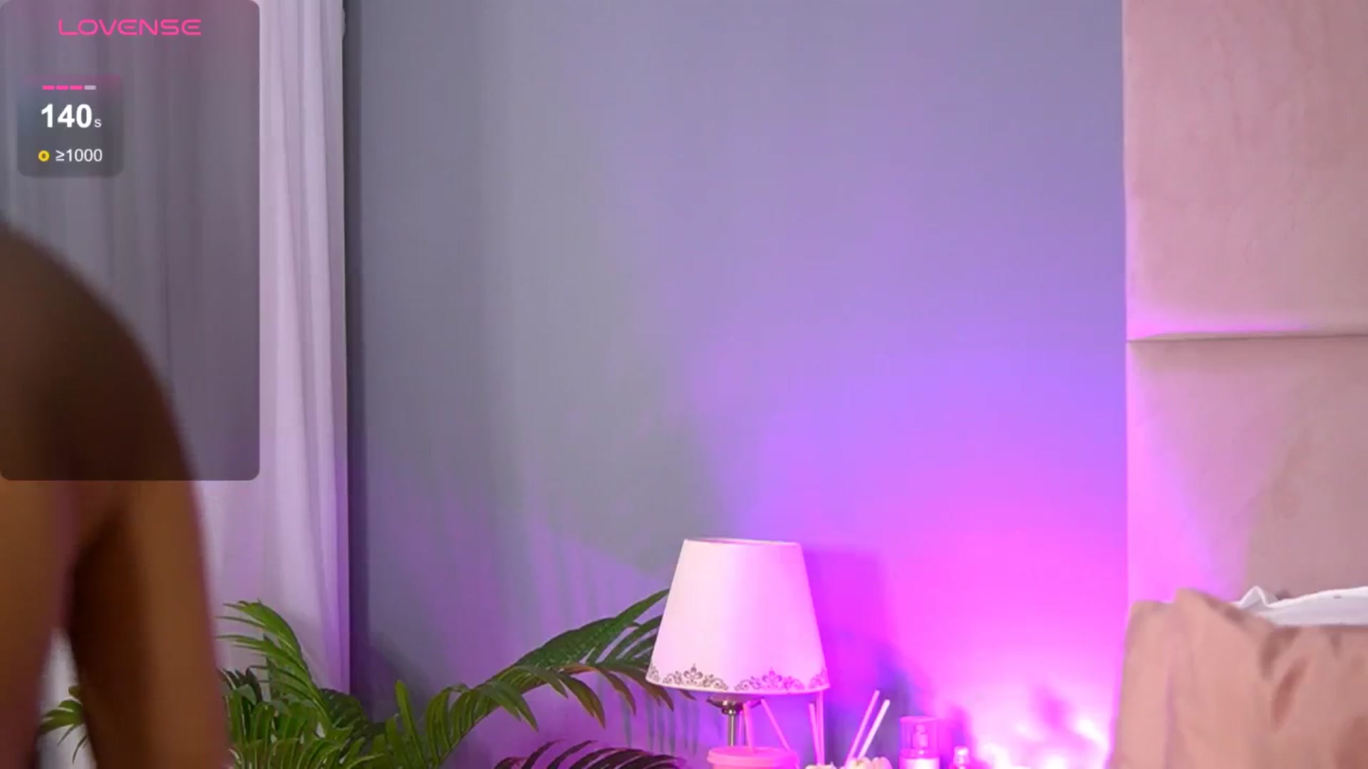 Gallery image thumbnail from Alma_Luv's myfreecams stream on, 02/05/2025, 09:00 image 18 of 20