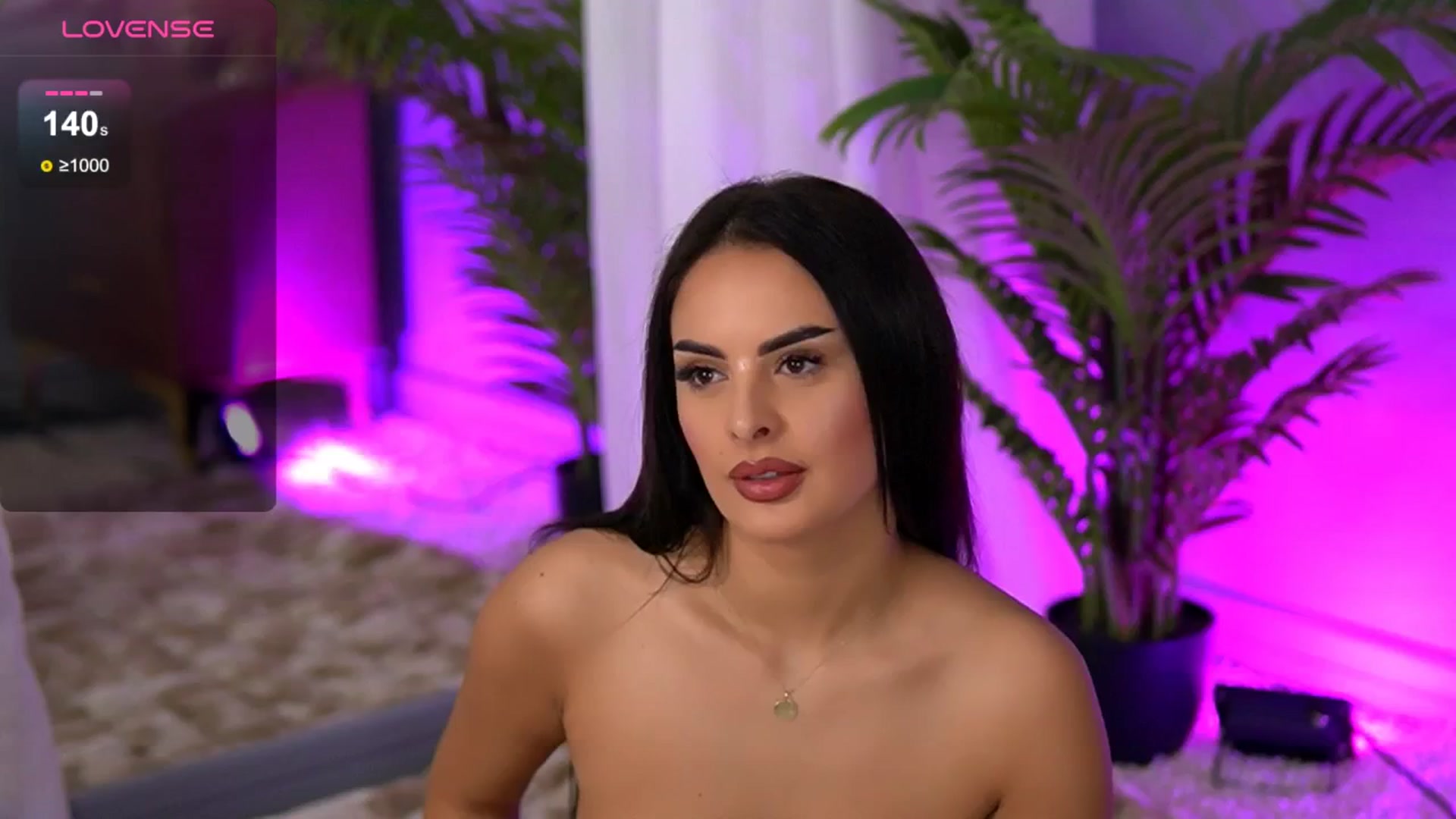 Gallery image thumbnail from Alma_Luv's myfreecams stream on, 03/06/2025, 13:36 image 4 of 20