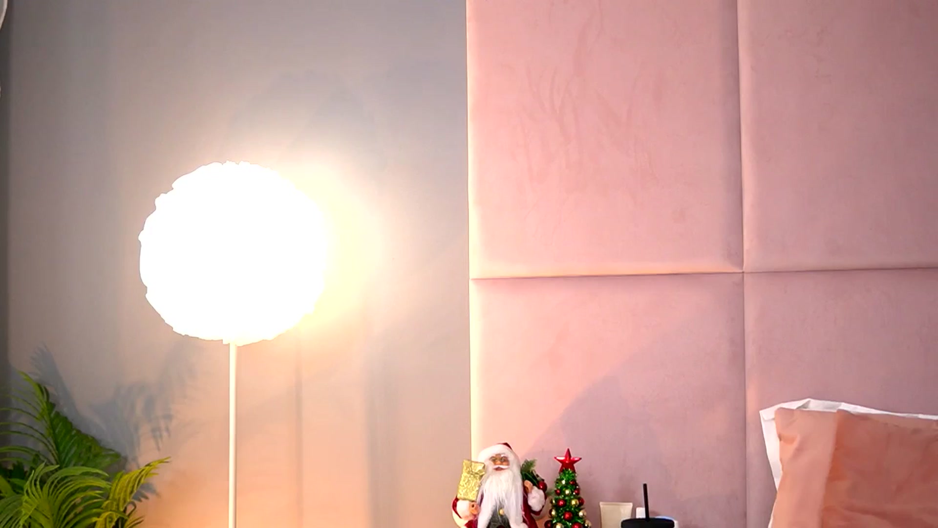 Gallery image thumbnail from Alma_Luv's myfreecams stream on, 12/18/2025, 13:32 image 18 of 20
