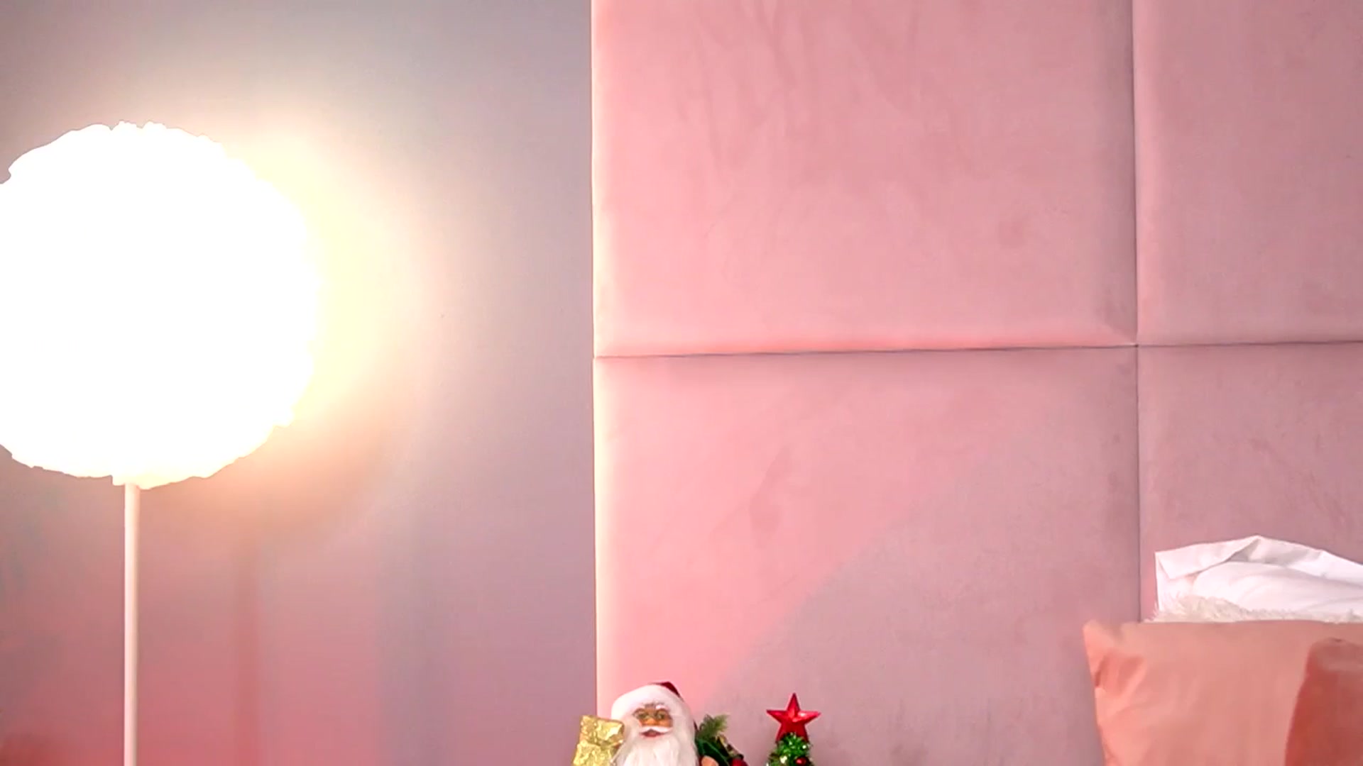Gallery image thumbnail from Alma_Luv's myfreecams stream on, 12/30/2025, 07:13 image 13 of 20