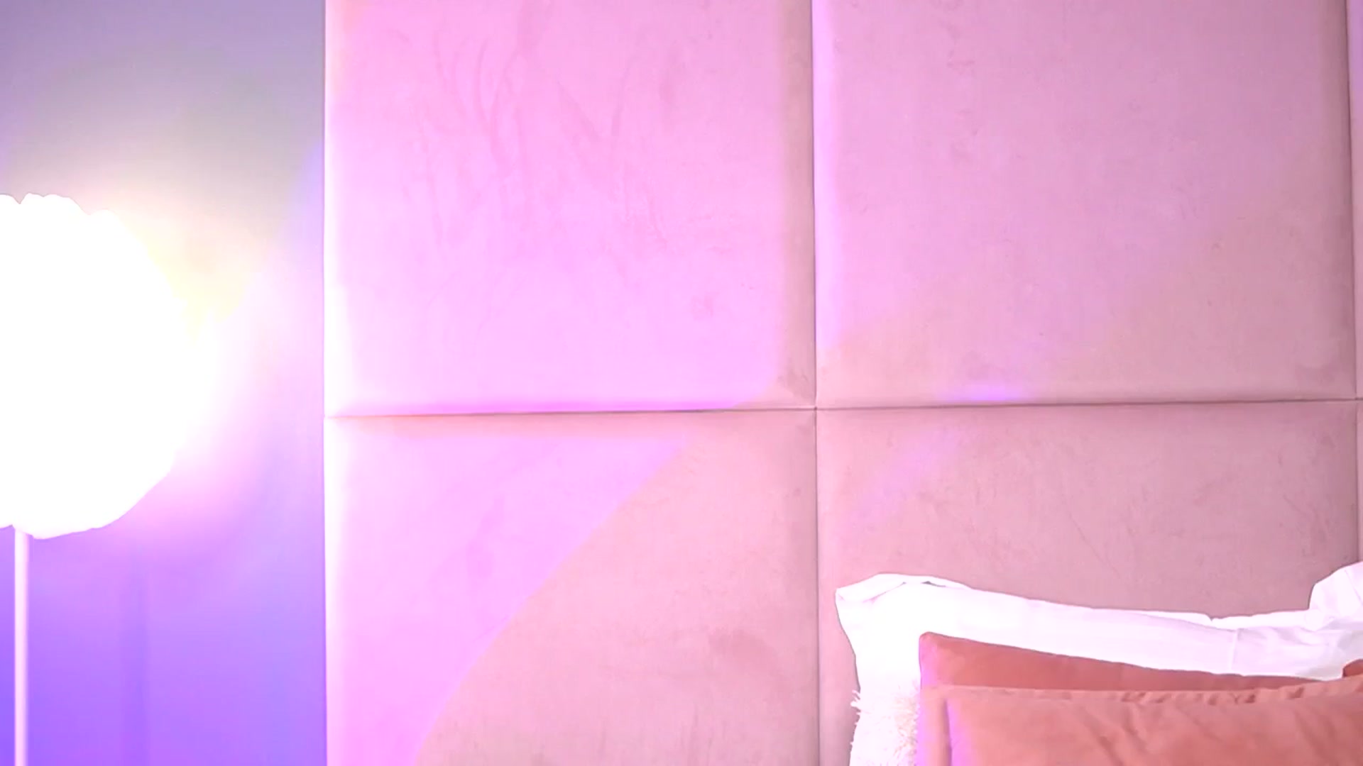 Gallery image thumbnail from Alma_Luv's myfreecams stream on, 01/16/2026, 08:59 image 19 of 20