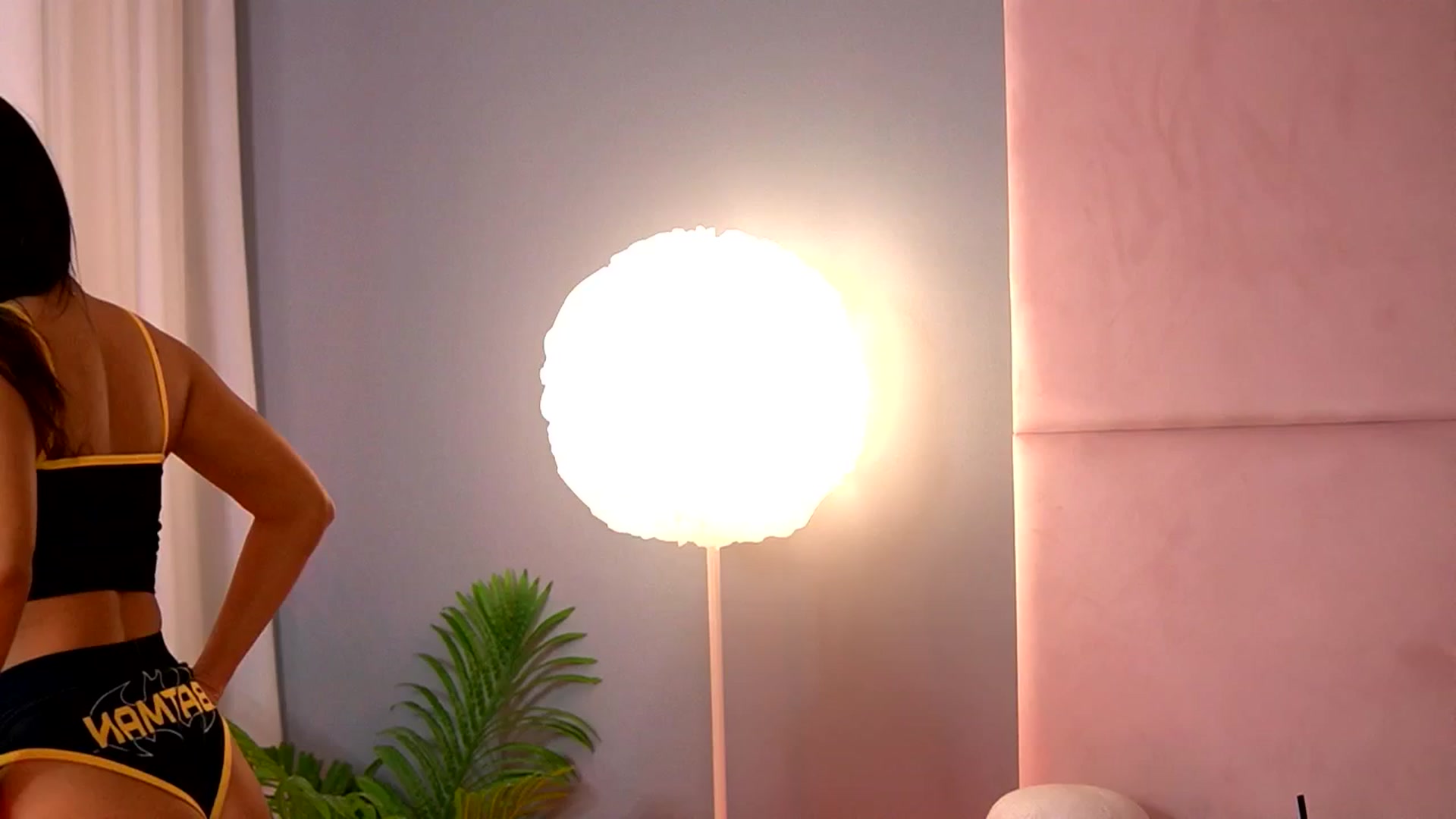 Gallery image thumbnail from Alma_Luv's myfreecams stream on, 04/07/2026, 12:24 image 1 of 20