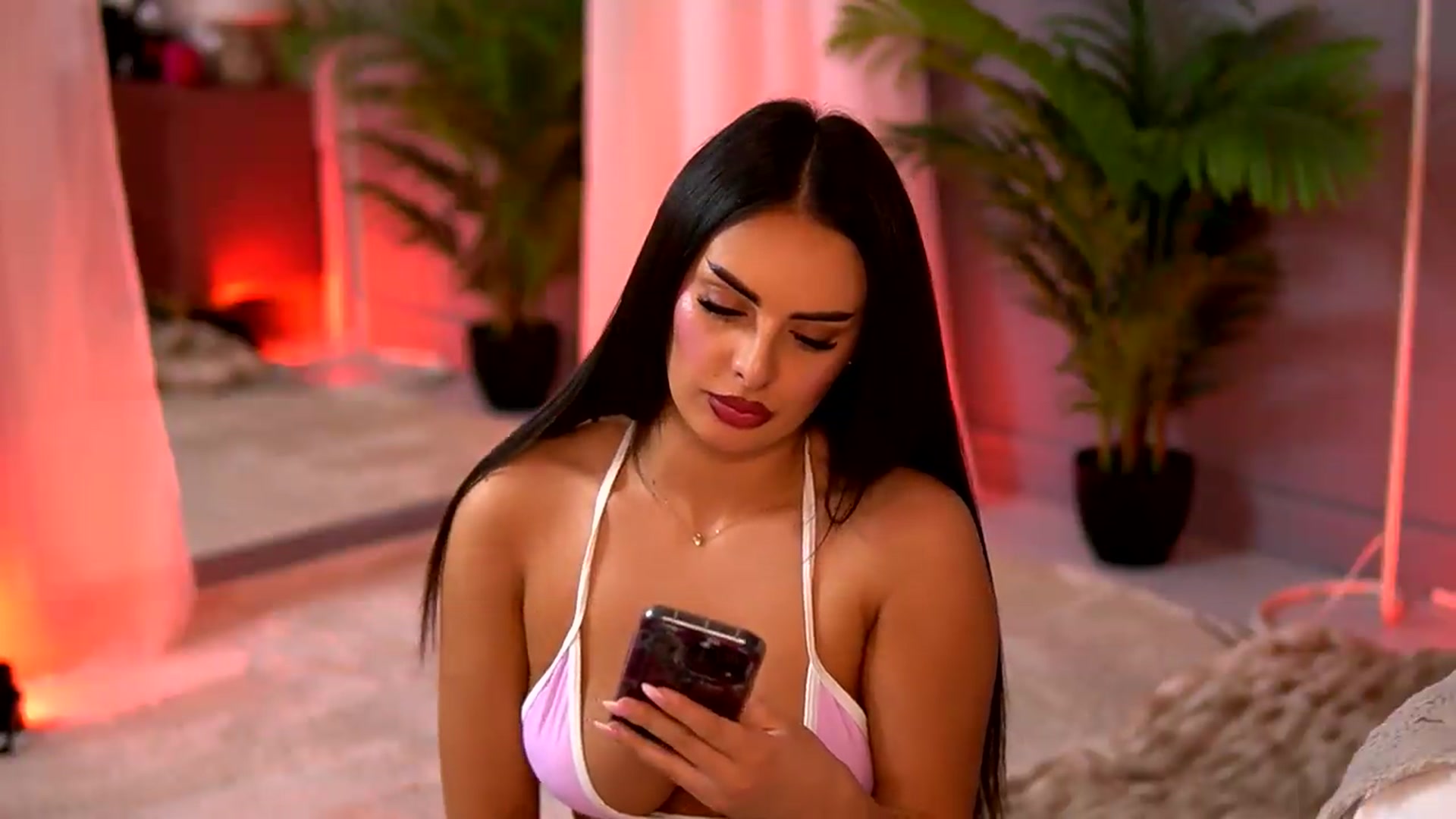 Gallery image thumbnail from Alma_Luv's myfreecams stream on, 05/17/2026, 10:22 image 13 of 20