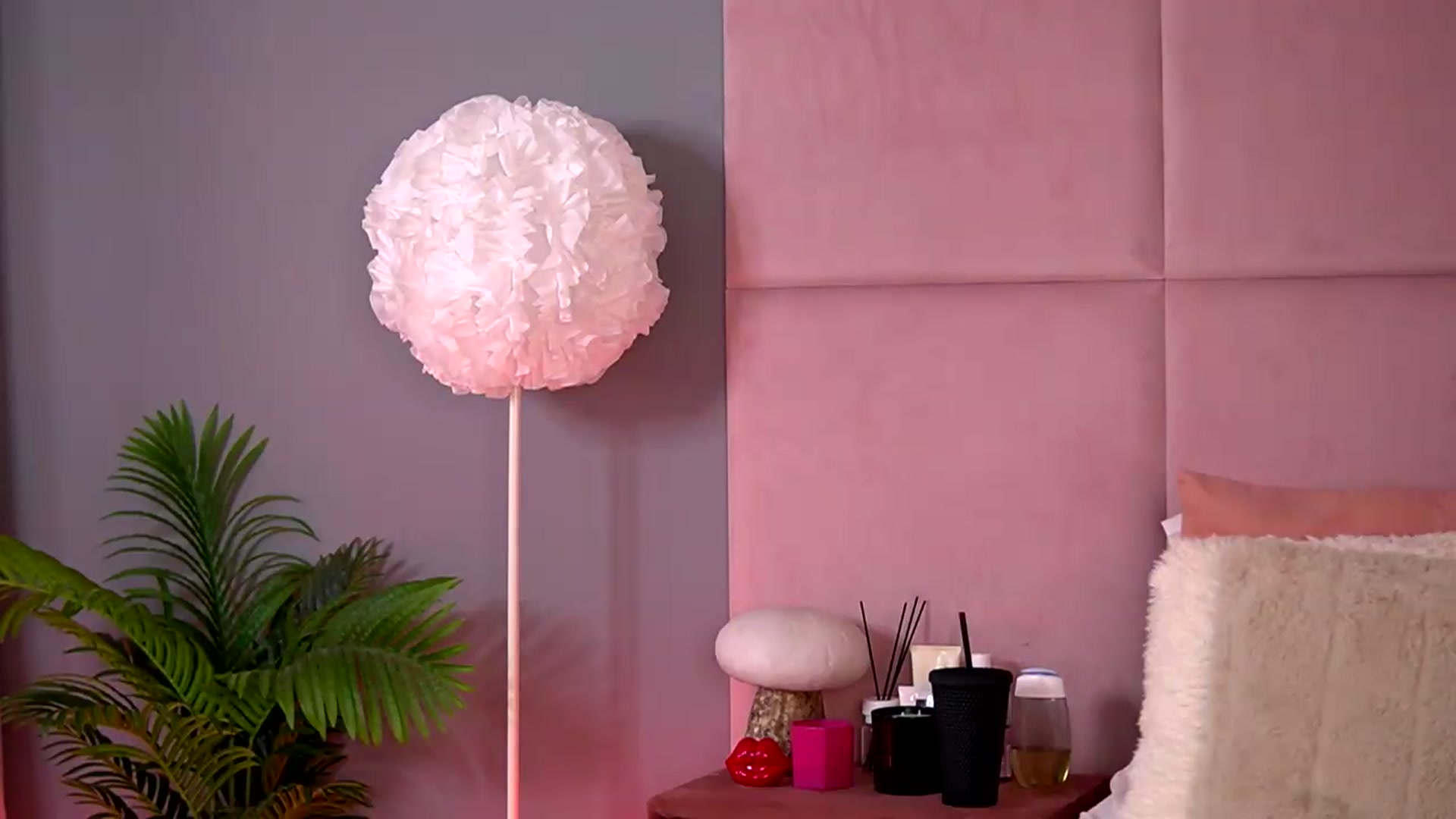 Gallery image thumbnail from Alma_Luv's myfreecams stream on, 06/20/2026, 12:29 image 15 of 20