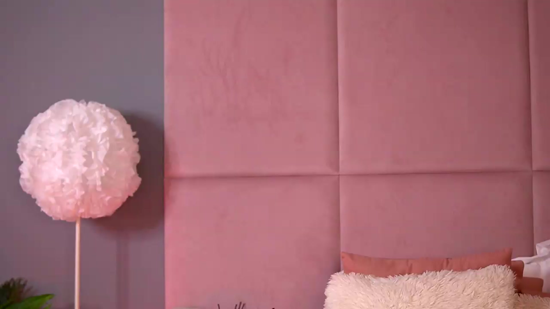 Gallery image thumbnail from Alma_Luv's myfreecams stream on, 06/24/2026, 08:01 image 16 of 20
