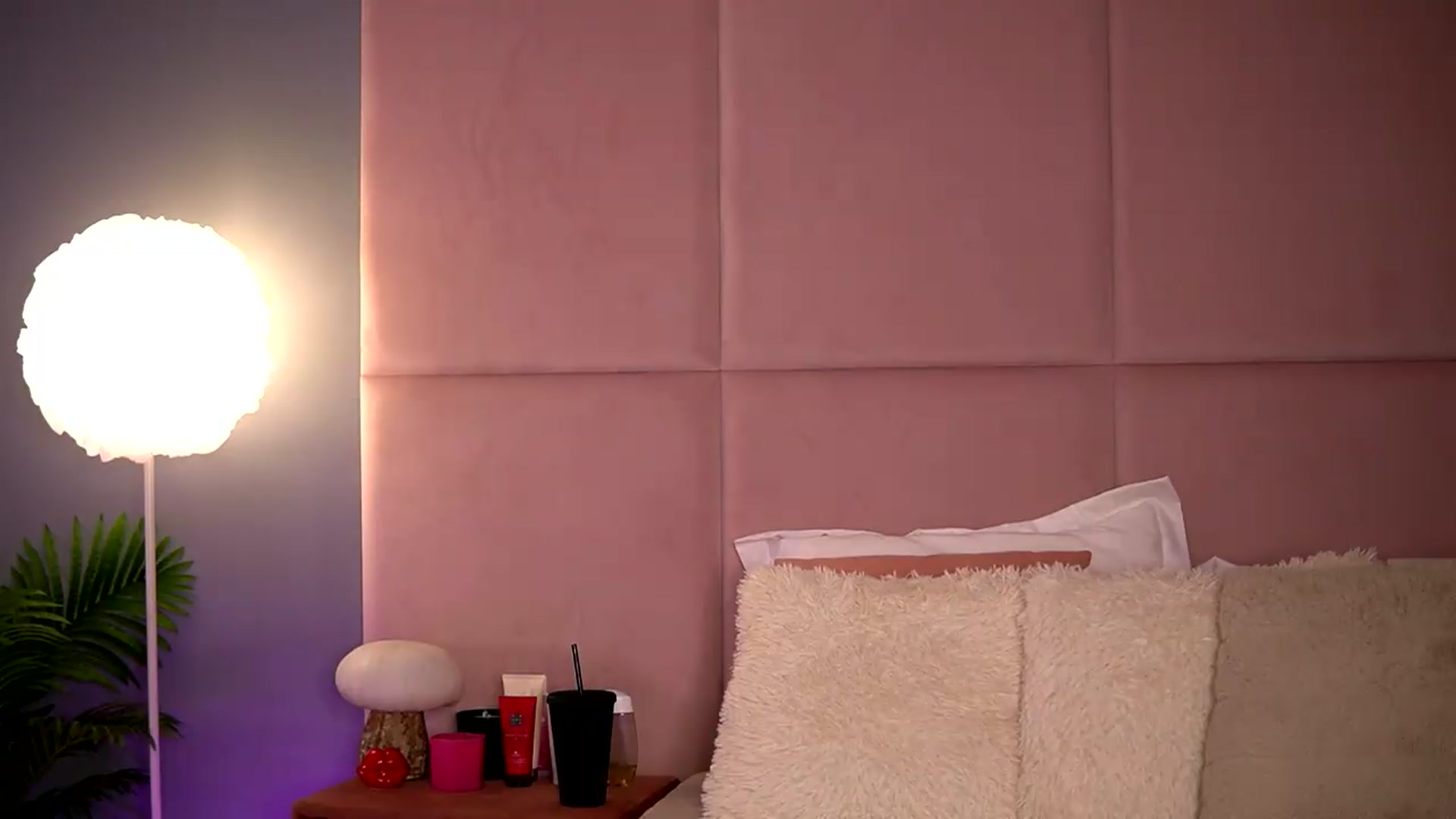 Gallery image thumbnail from Alma_Luv's myfreecams stream on, 08/27/2026, 12:42 image 20 of 20