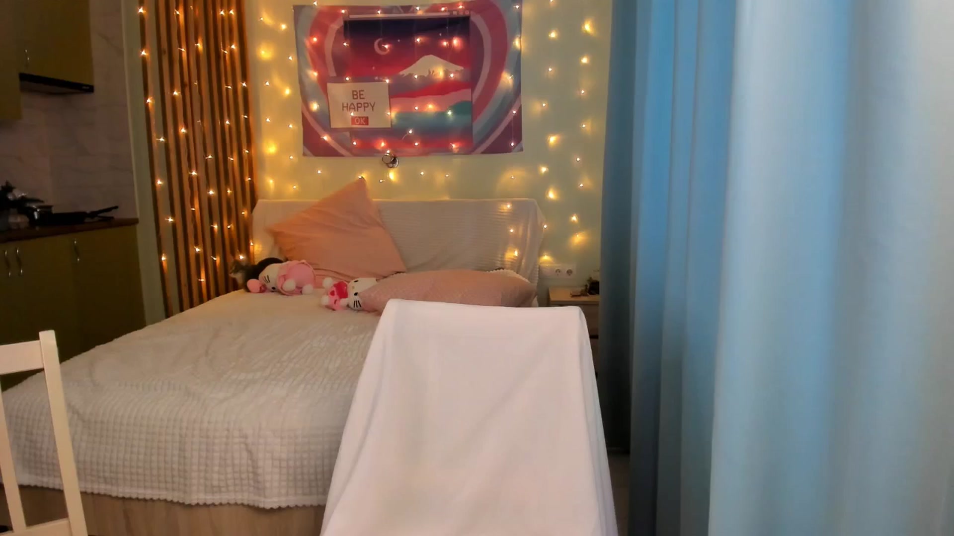Gallery image thumbnail from Aln_Xxx's myfreecams stream on, 12/30/2025, 10:00 image 19 of 20