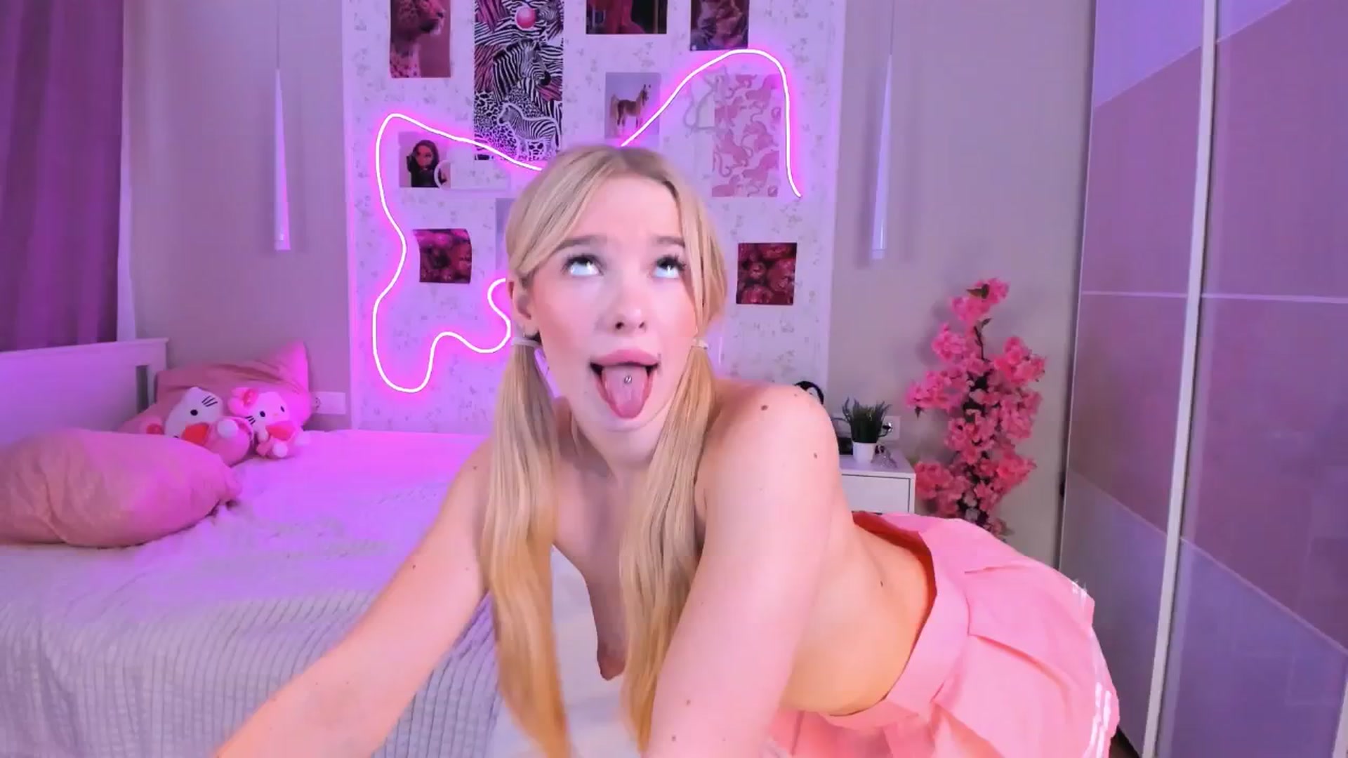 Gallery image thumbnail from Aln_Xxx's myfreecams stream on, 03/22/2026, 10:14 image 19 of 20