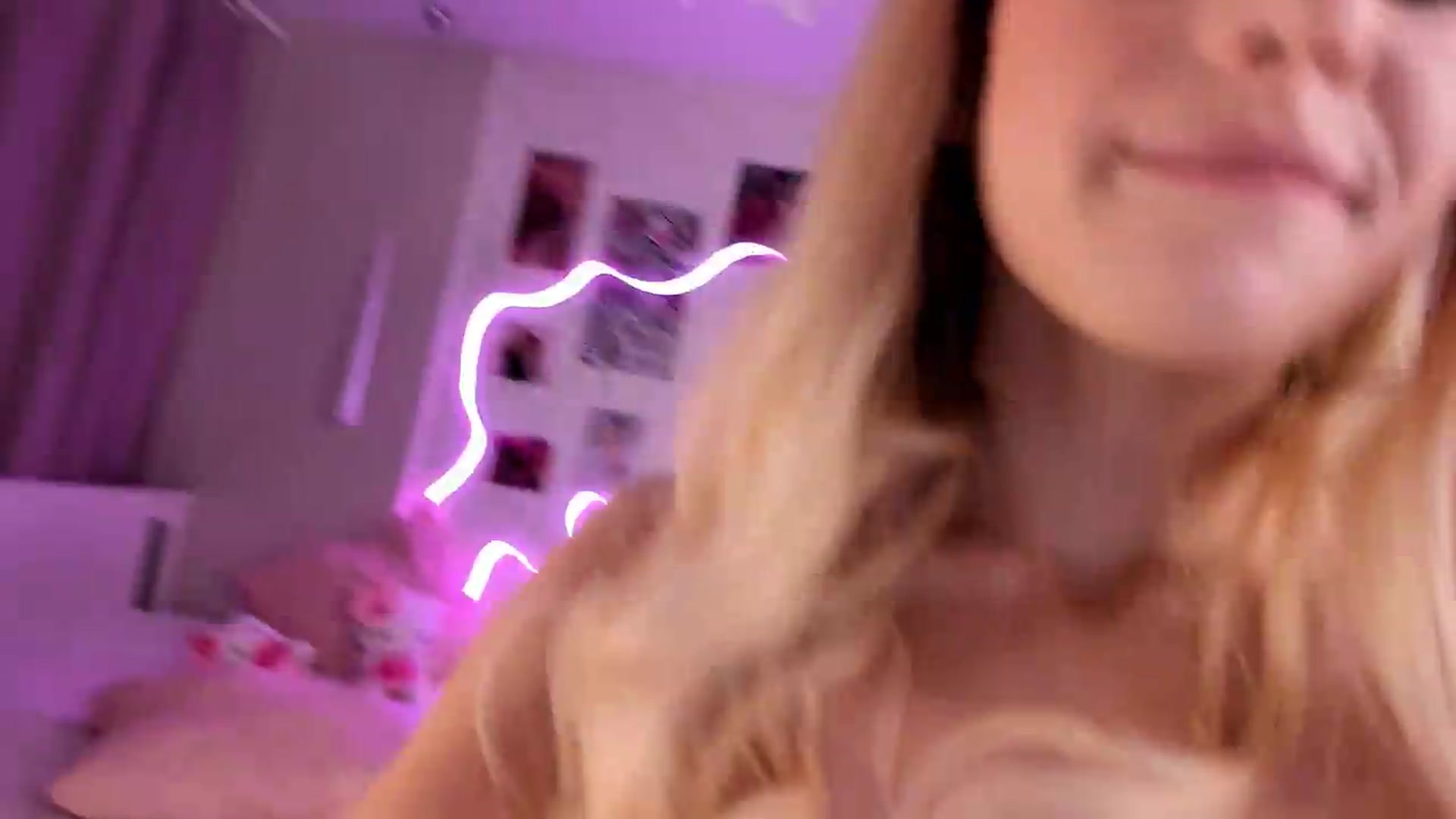 Gallery image thumbnail from Aln_Xxx's myfreecams stream on, 06/16/2026, 10:04 image 11 of 20