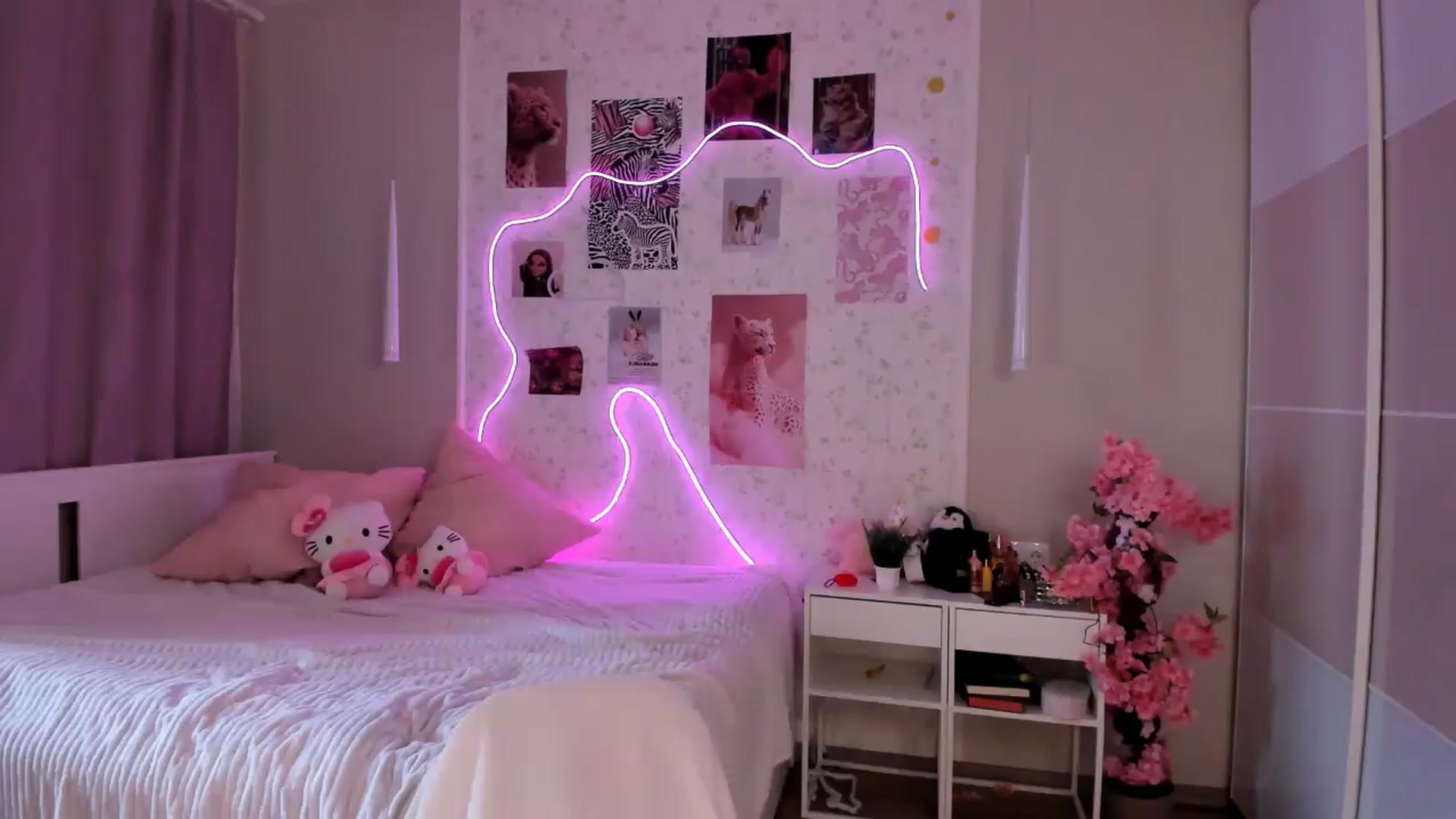 Gallery image thumbnail from Aln_Xxx's myfreecams stream on, 07/13/2026, 07:55 image 3 of 20