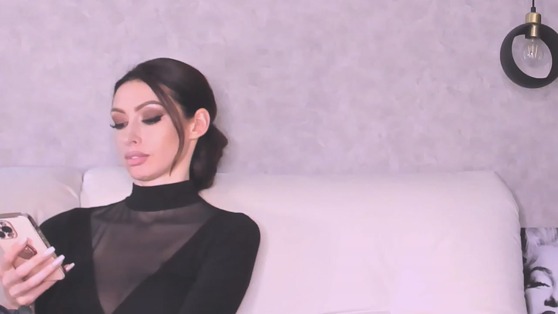 Gallery image thumbnail from AloeVera's myfreecams stream on, 06/03/2023, 01:20 image 7 of 20
