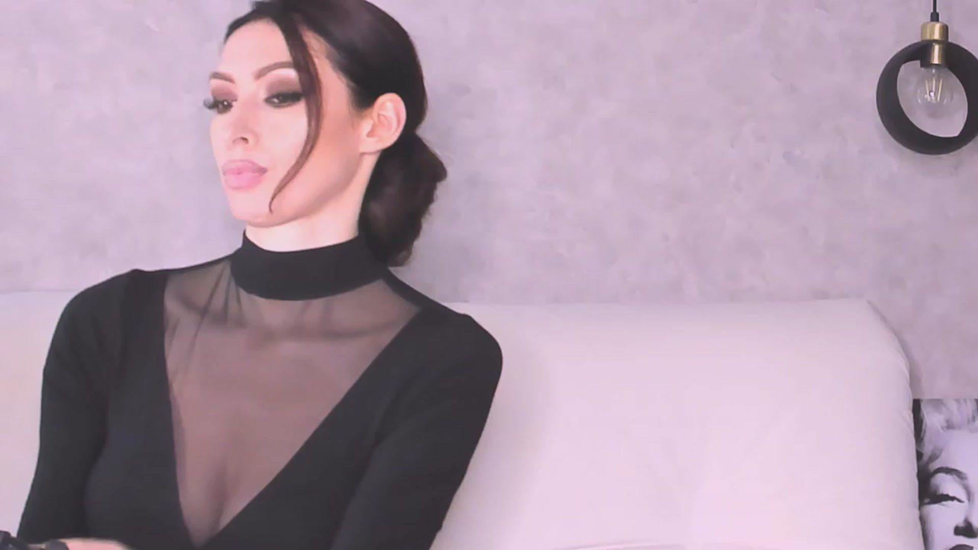 Gallery image thumbnail from AloeVera's myfreecams stream on, 06/03/2023, 01:20 image 8 of 20