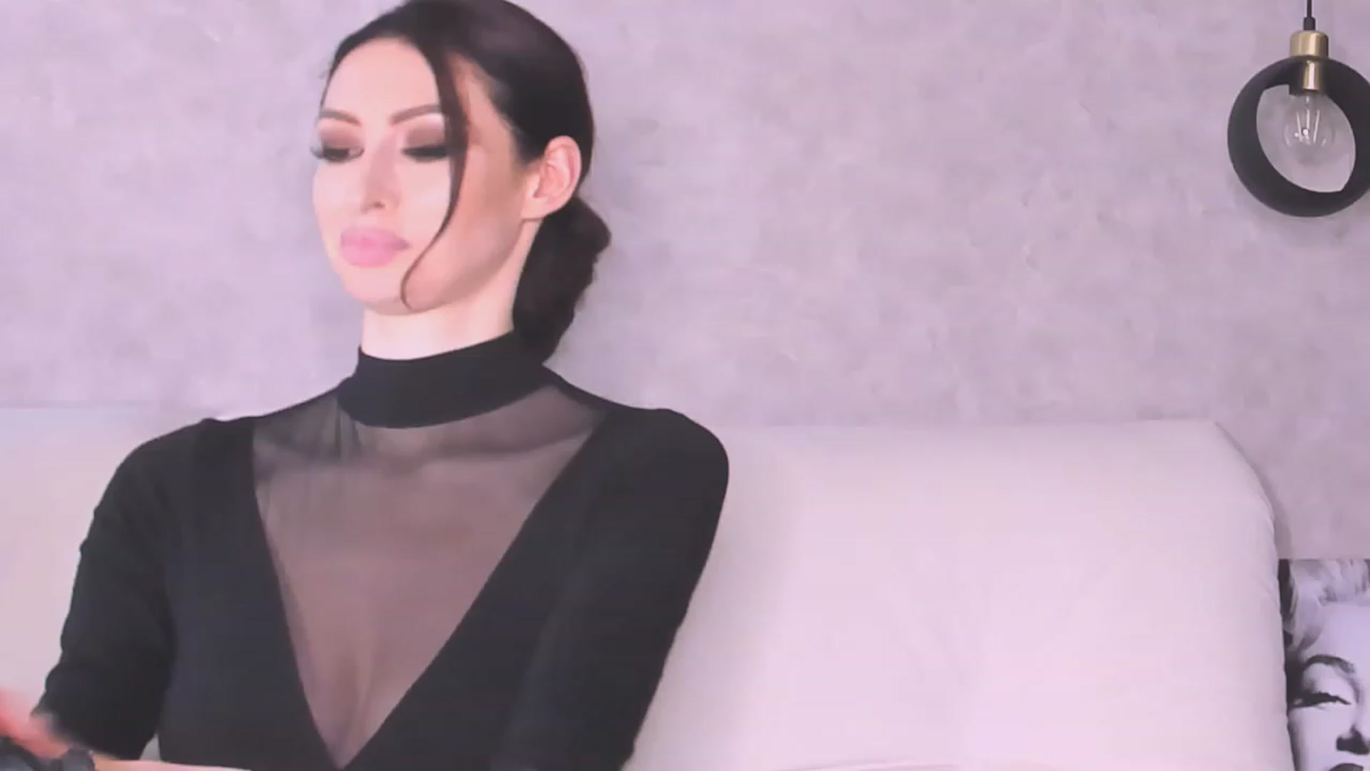 Gallery image thumbnail from AloeVera's myfreecams stream on, 06/03/2023, 01:20 image 2 of 20