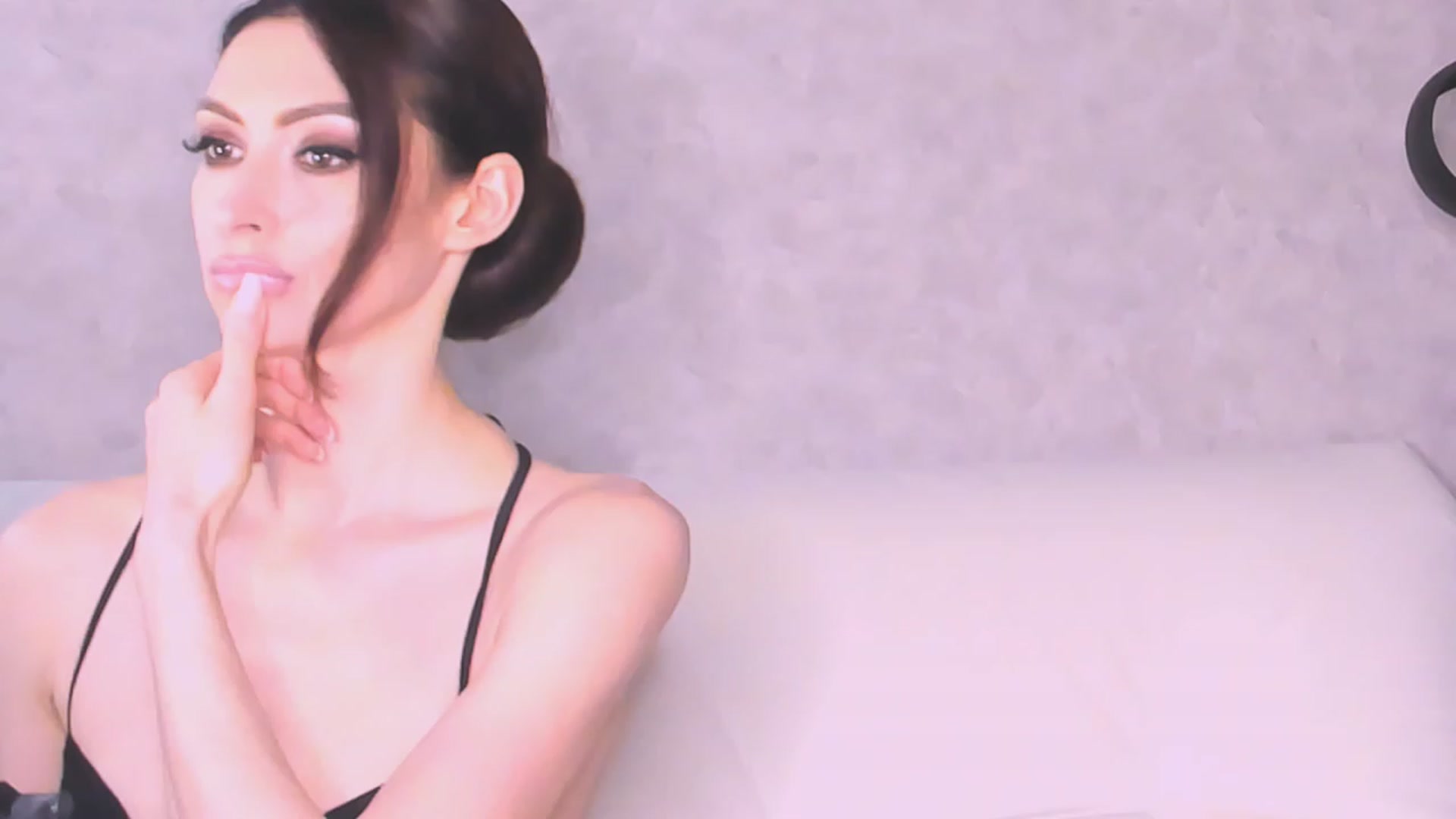 Gallery image thumbnail from AloeVera's myfreecams stream on, 06/11/2023, 01:08 image 17 of 20