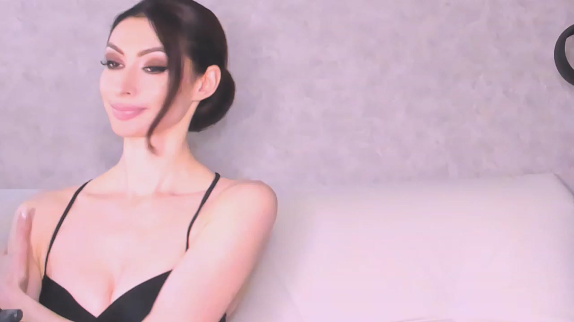 Gallery image thumbnail from AloeVera's myfreecams stream on, 06/11/2023, 01:08 image 16 of 20