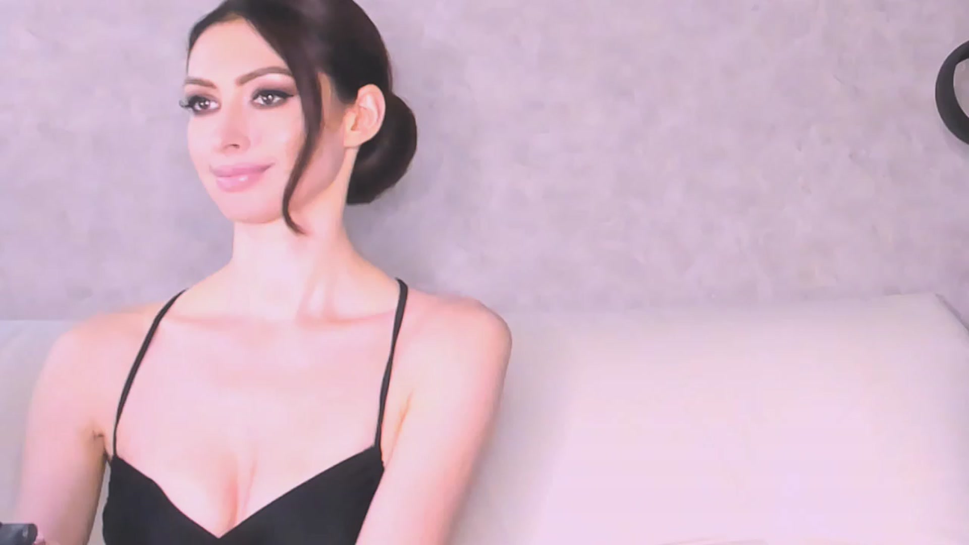 Gallery image thumbnail from AloeVera's myfreecams stream on, 06/11/2023, 01:08 image 14 of 20
