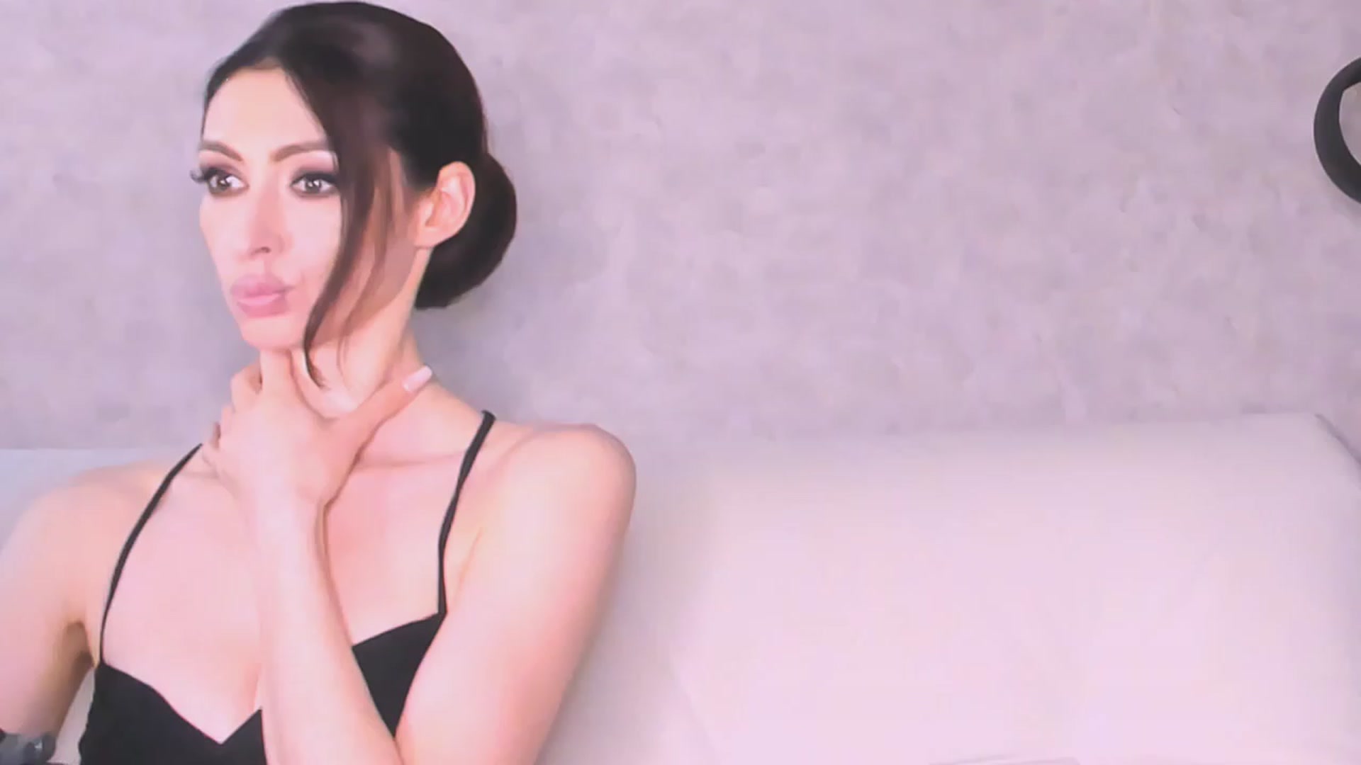 Gallery image thumbnail from AloeVera's myfreecams stream on, 06/11/2023, 01:08 image 18 of 20