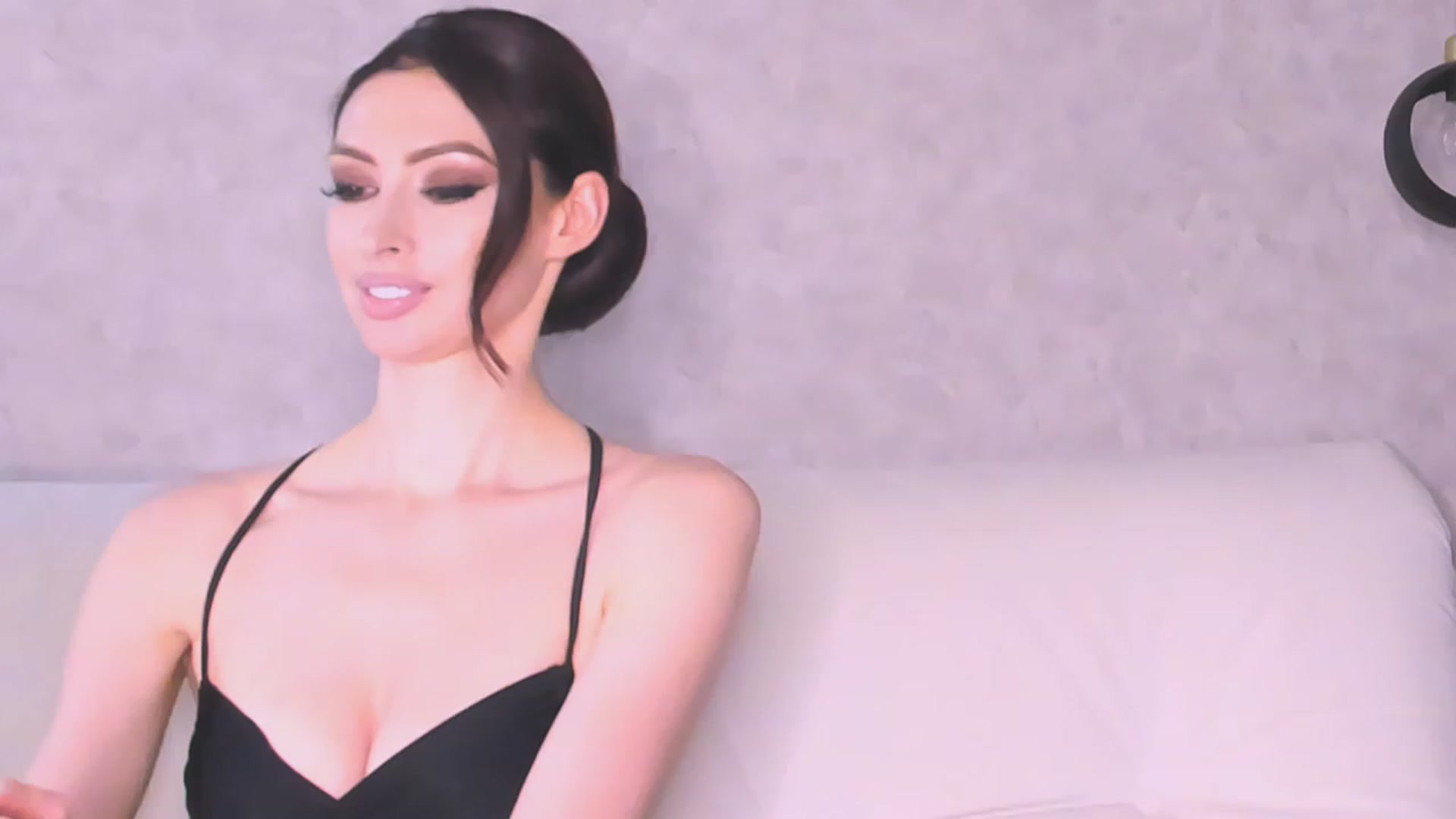 Gallery image thumbnail from AloeVera's myfreecams stream on, 06/11/2023, 01:08 image 1 of 20