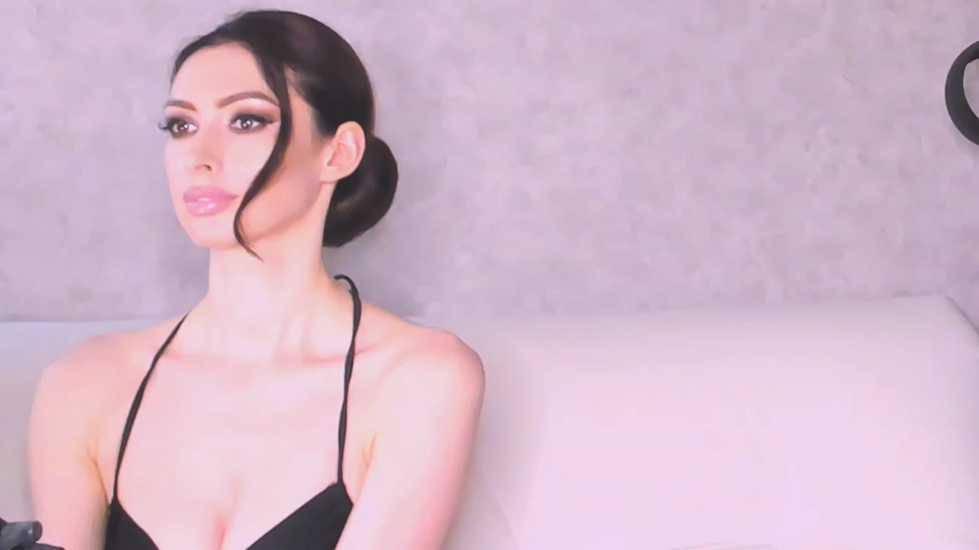 Gallery image thumbnail from AloeVera's myfreecams stream on, 06/11/2023, 01:08 image 10 of 20