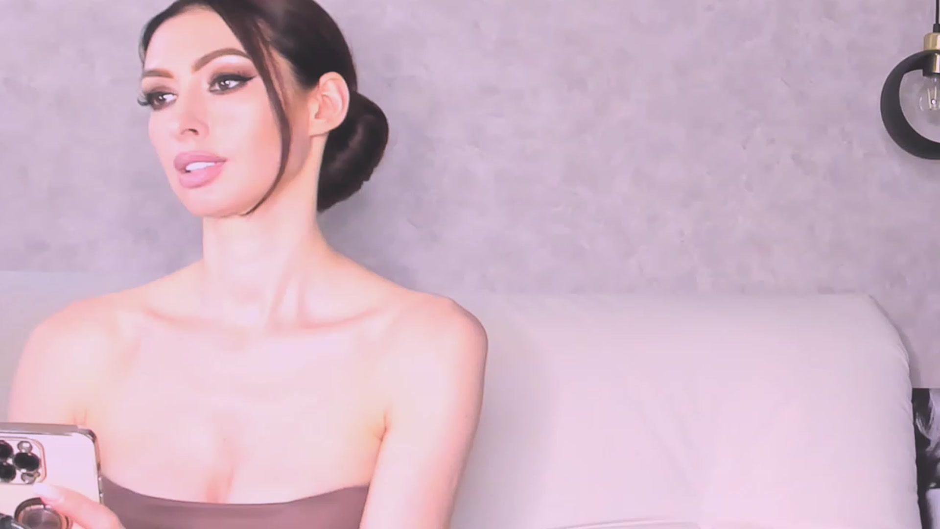 Gallery image thumbnail from AloeVera's myfreecams stream on, 06/12/2023, 24:14 image 3 of 20