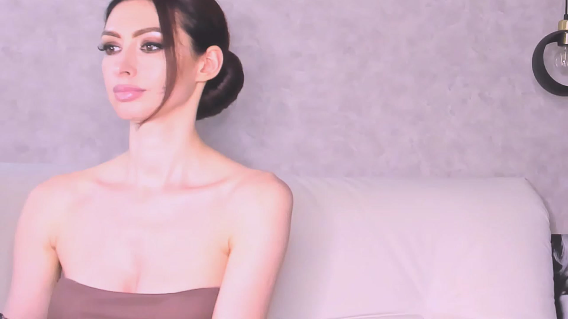 Gallery image thumbnail from AloeVera's myfreecams stream on, 06/12/2023, 24:14 image 17 of 20