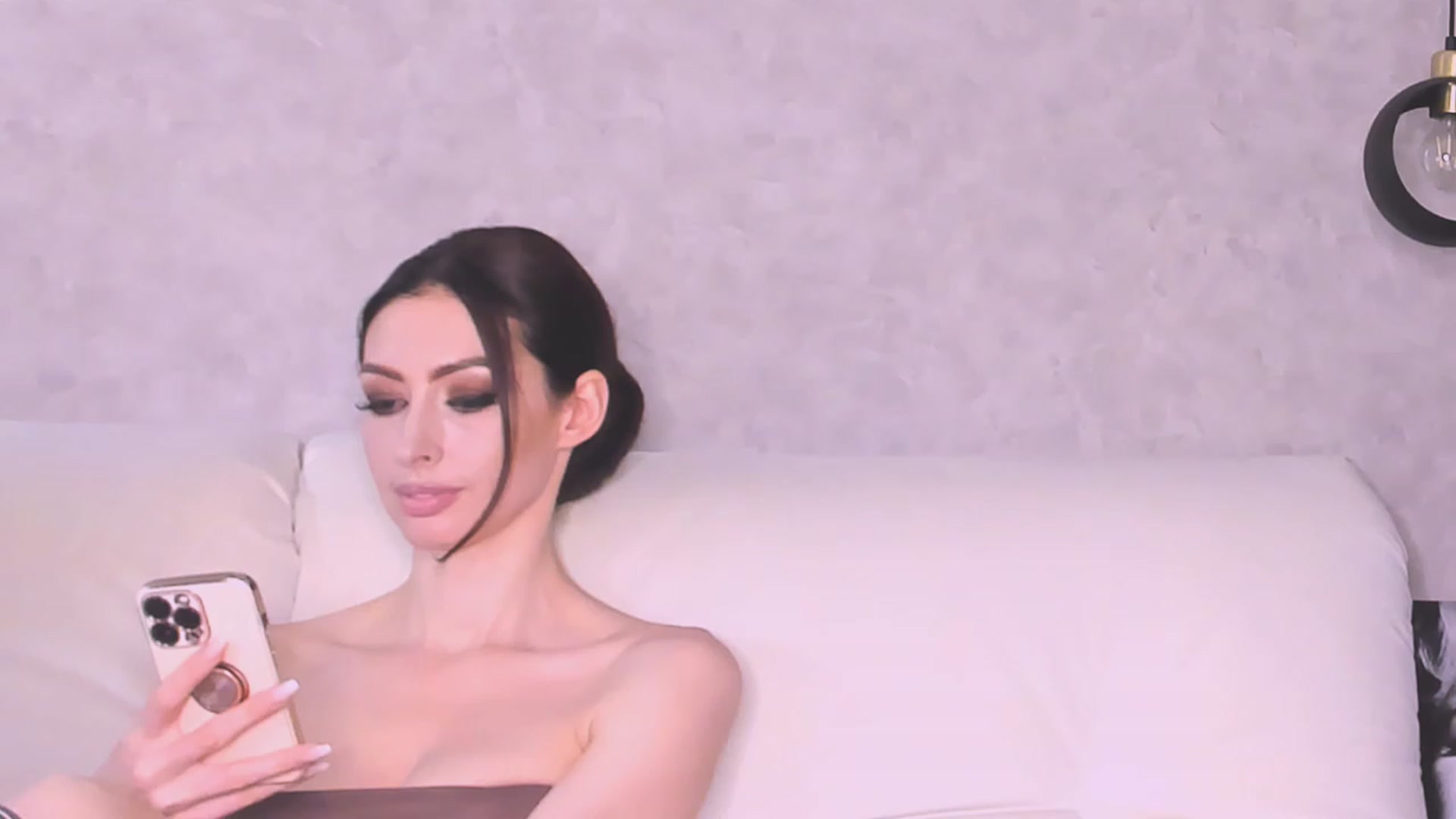 Gallery image thumbnail from AloeVera's myfreecams stream on, 06/12/2023, 24:14 image 1 of 20