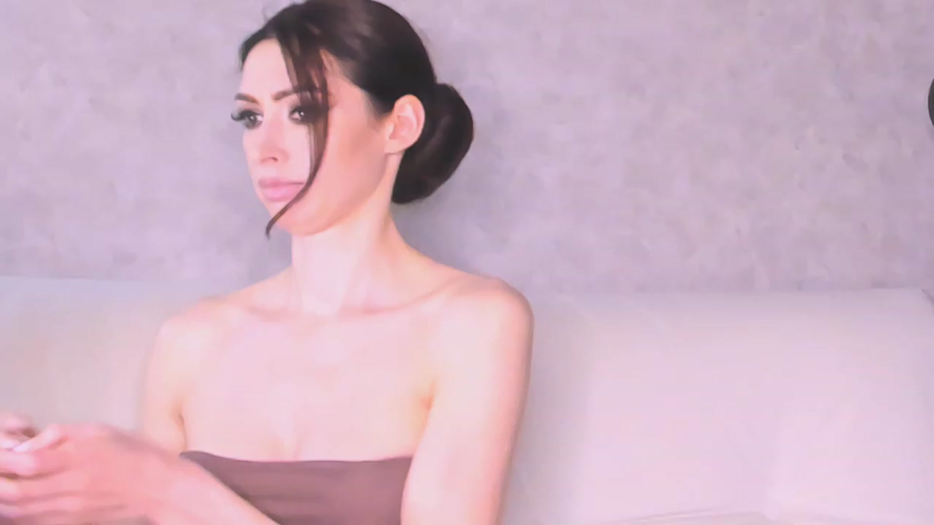 Gallery image thumbnail from AloeVera's myfreecams stream on, 06/17/2023, 01:20 image 1 of 20