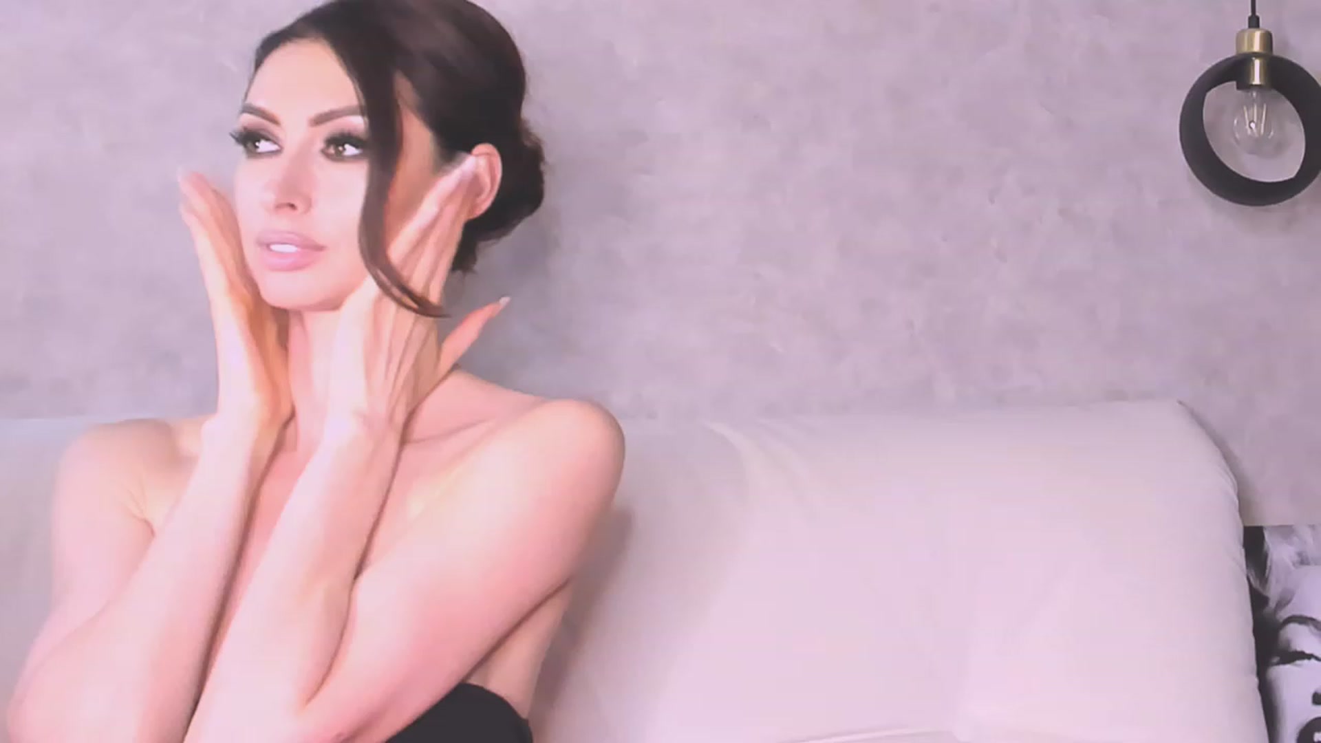 Gallery image thumbnail from AloeVera's myfreecams stream on, 06/26/2023, 23:45 image 17 of 20