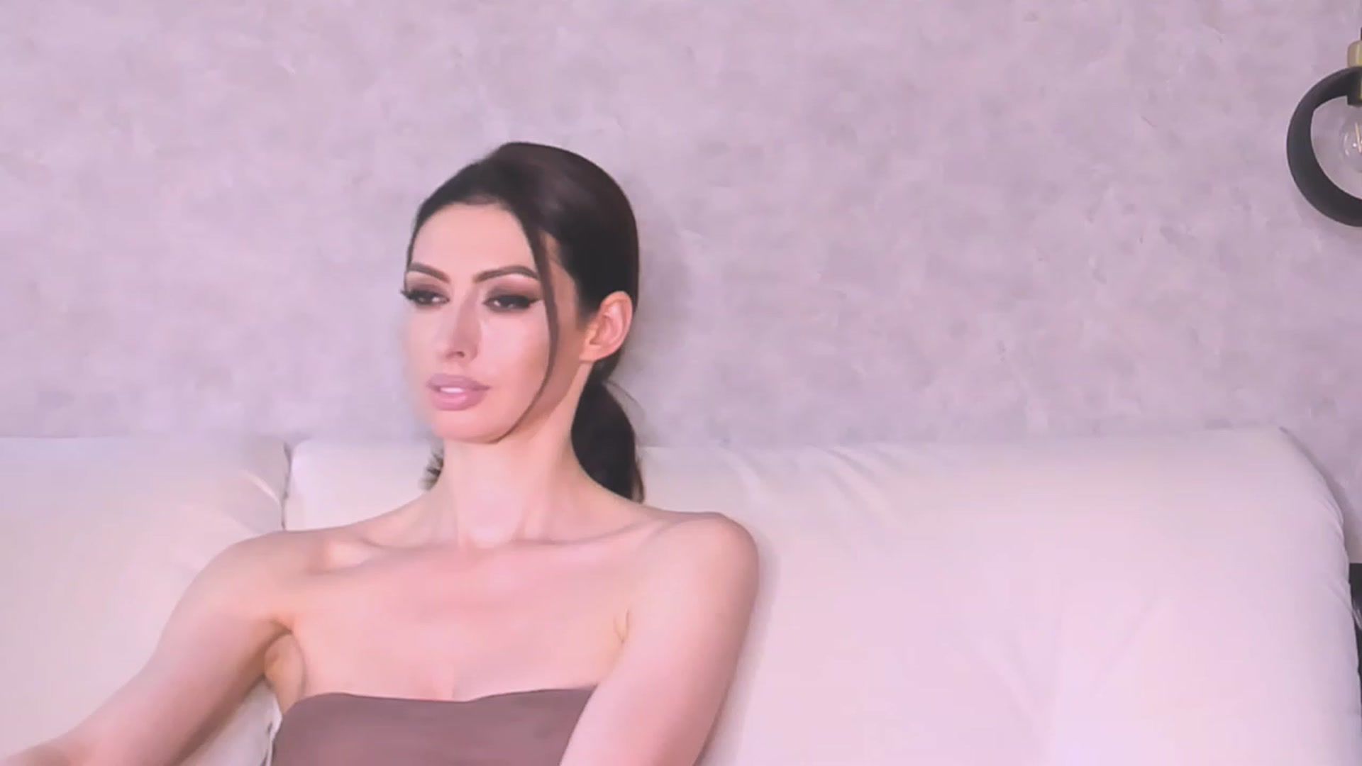 Gallery image thumbnail from AloeVera's myfreecams stream on, 07/03/2023, 01:33 image 2 of 20