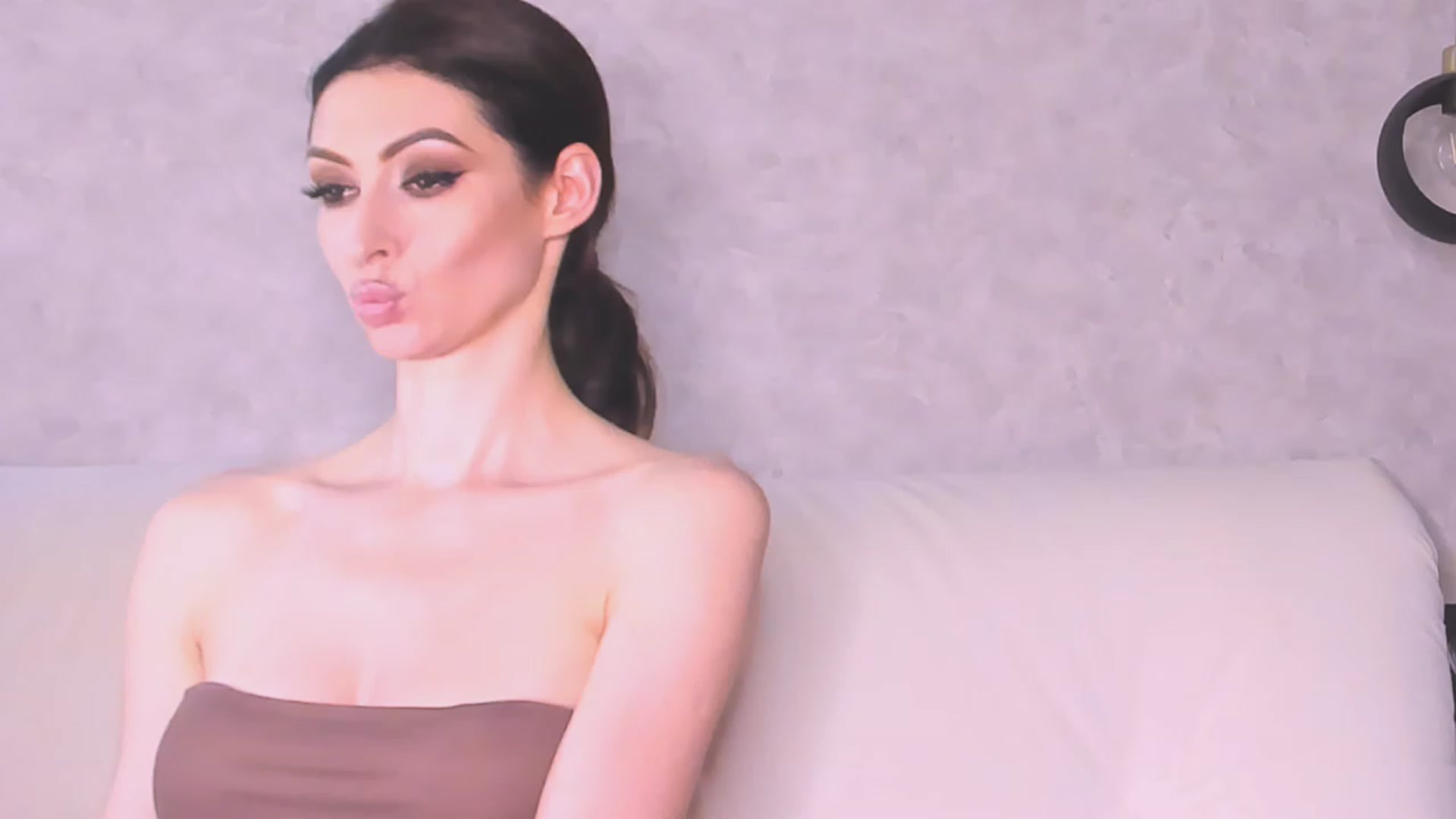 Gallery image thumbnail from AloeVera's myfreecams stream on, 07/03/2023, 01:33 image 16 of 20