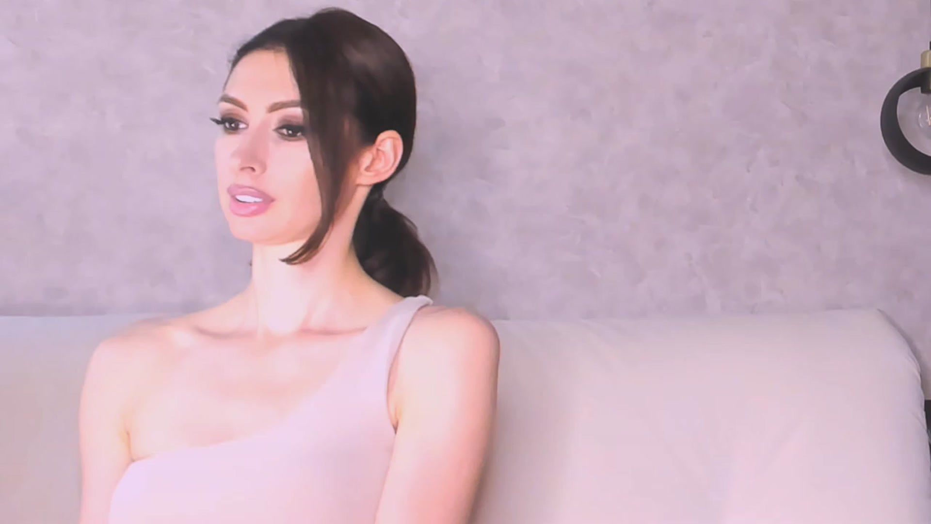 Gallery image thumbnail from AloeVera's myfreecams stream on, 07/07/2023, 24:01 image 8 of 20