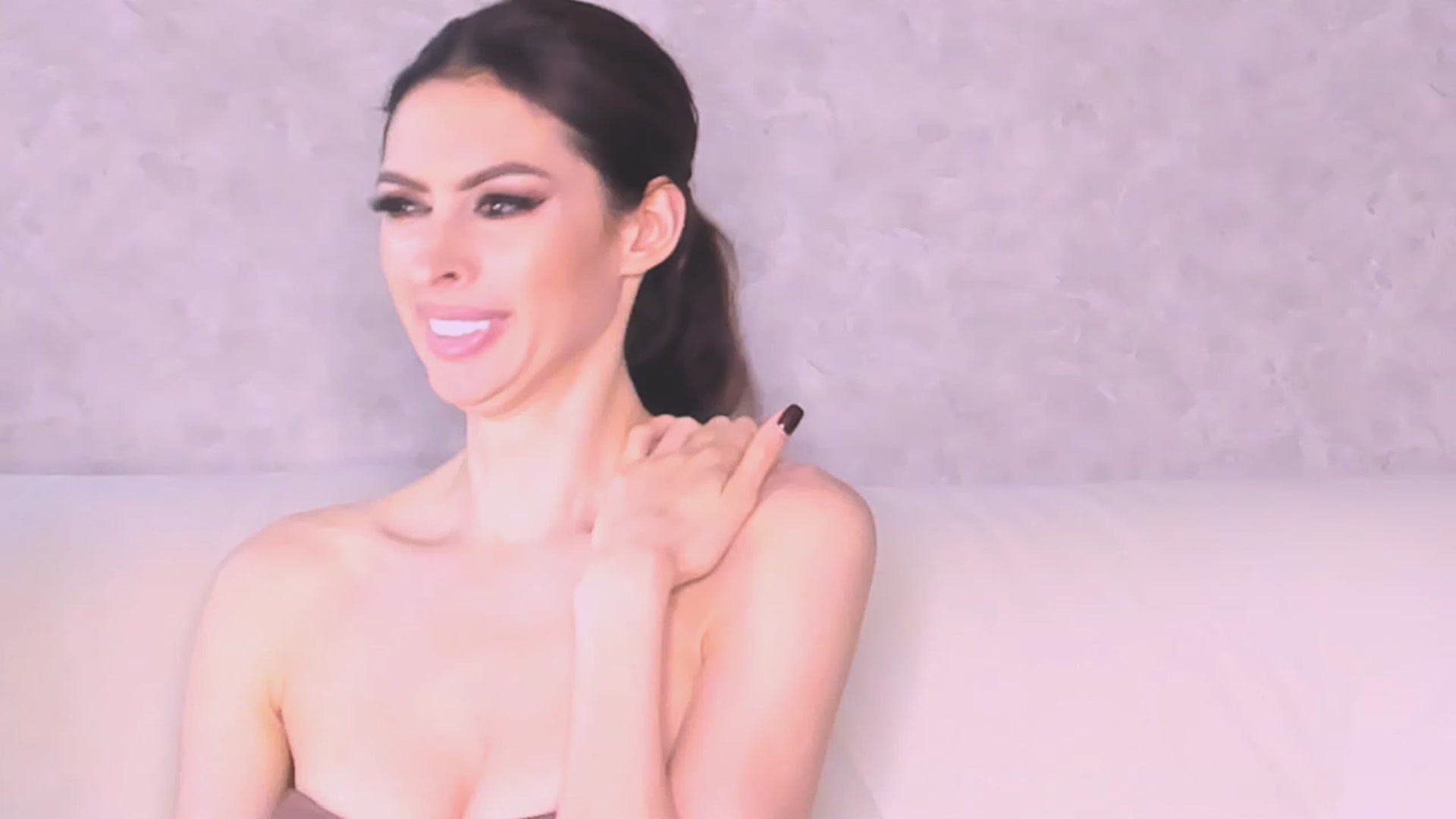 Gallery image thumbnail from AloeVera's myfreecams stream on, 07/13/2023, 24:56 image 7 of 20