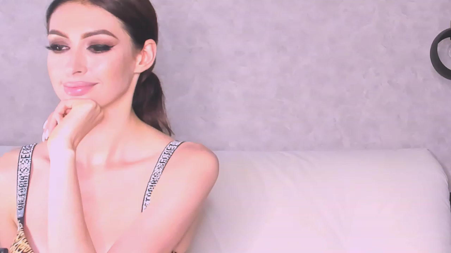 Gallery image thumbnail from AloeVera's myfreecams stream on, 07/28/2023, 01:23 image 15 of 20
