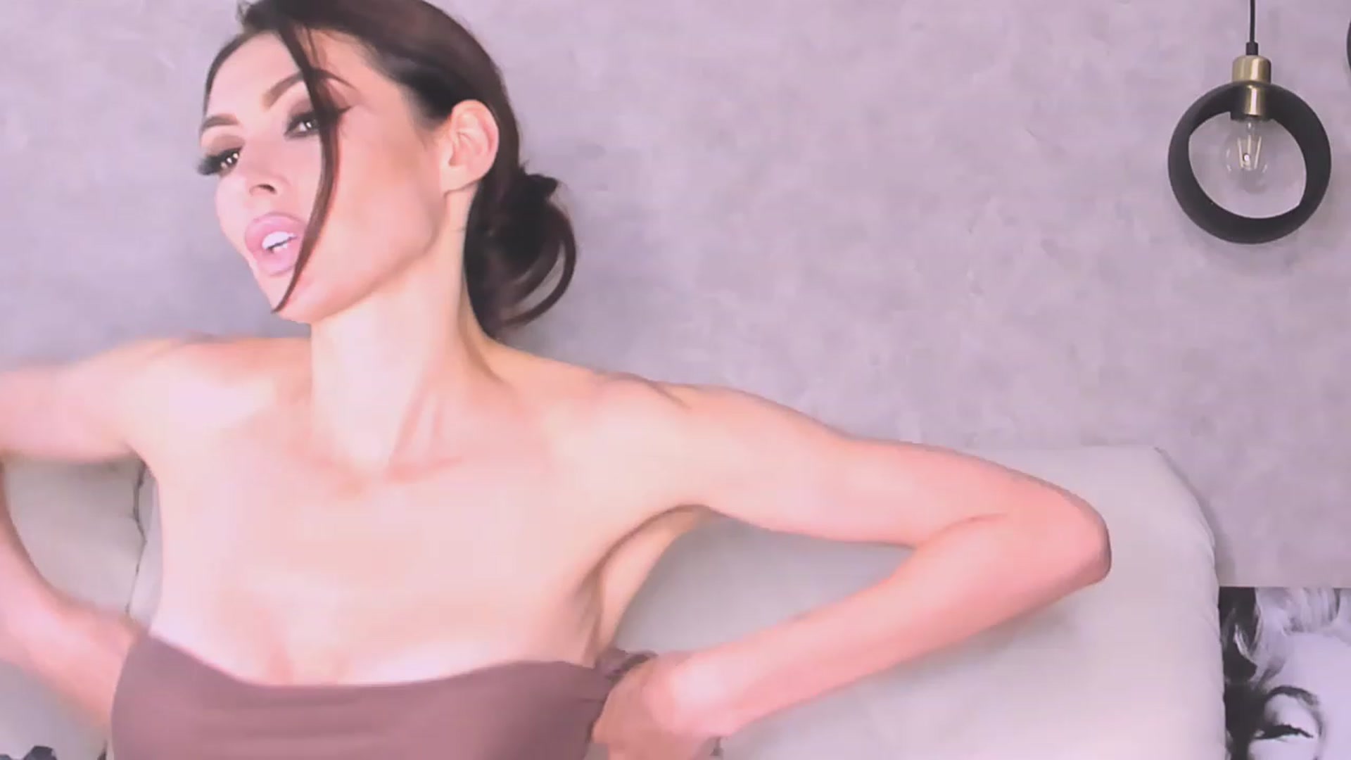Gallery image thumbnail from AloeVera's myfreecams stream on, 07/29/2023, 24:00 image 14 of 20