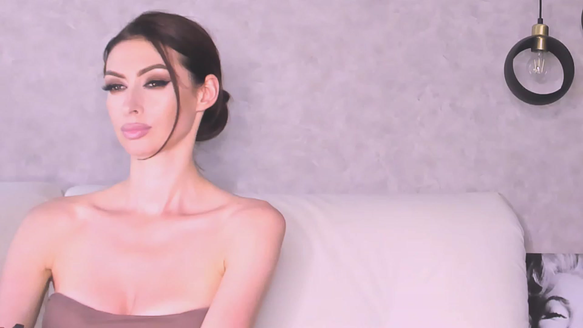 Gallery image thumbnail from AloeVera's myfreecams stream on, 07/29/2023, 24:00 image 2 of 20