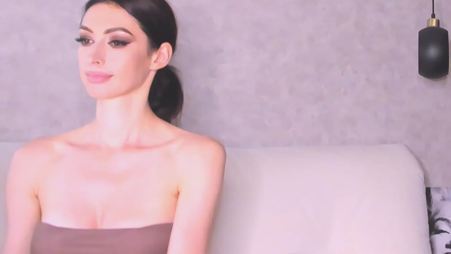 Gallery image thumbnail from AloeVera's myfreecams stream on, 08/05/2023, 01:38 image 15 of 20